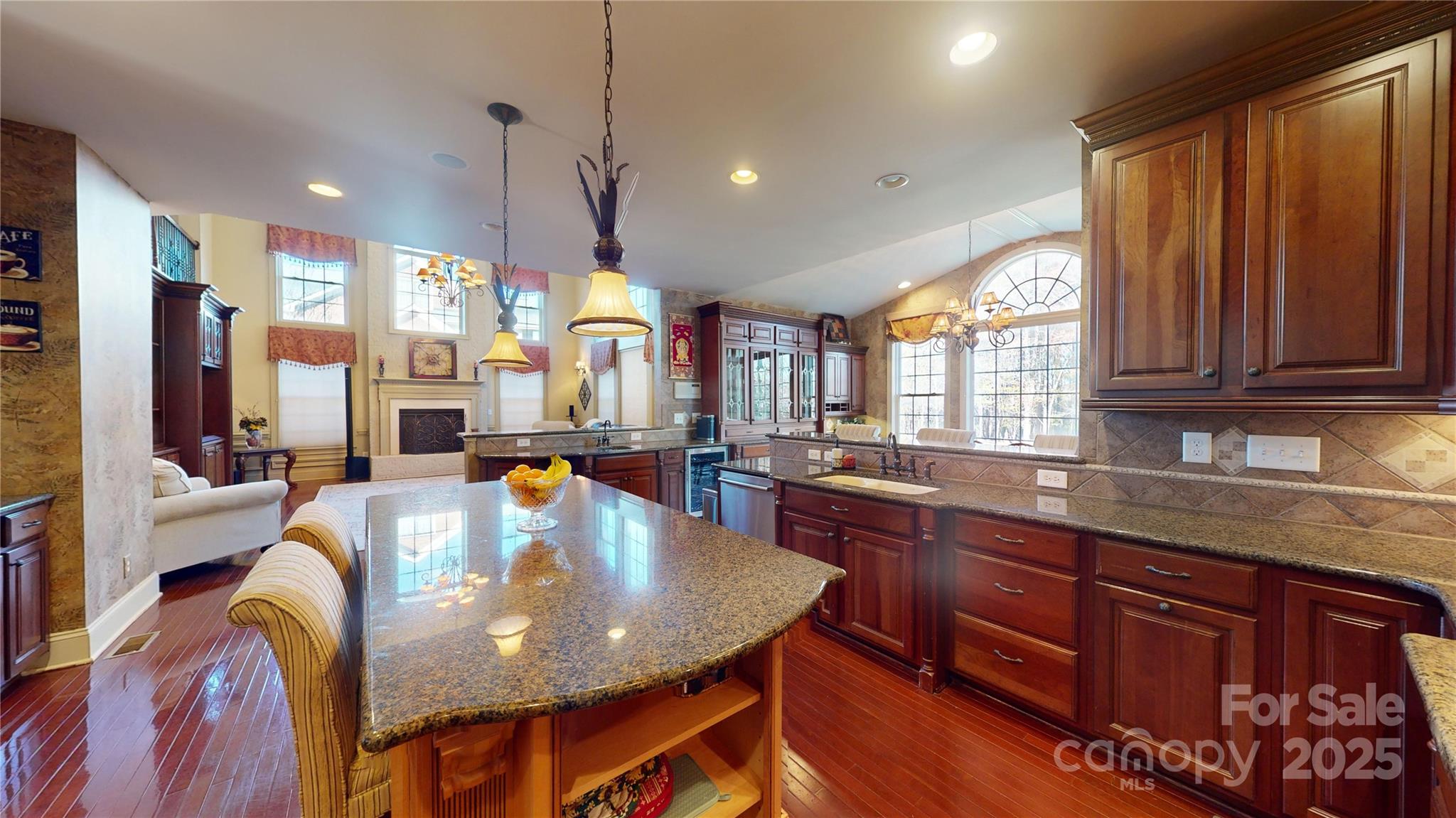 708 RidgeLake Drive