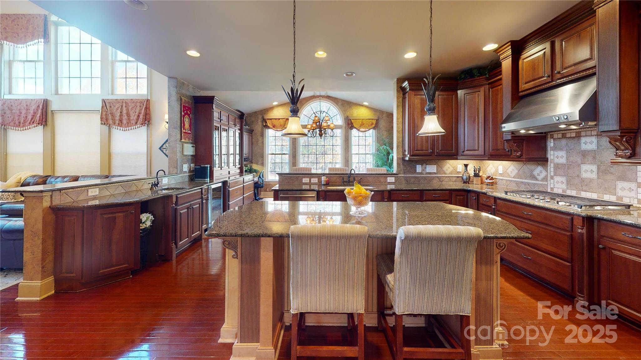 708 RidgeLake Drive