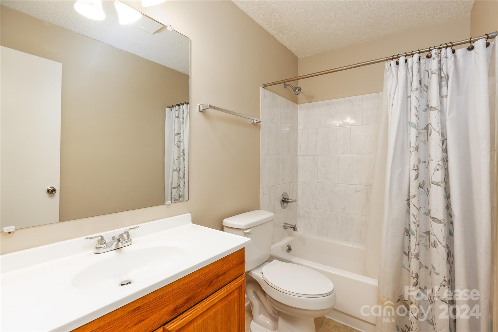 Lexington Commons - Residential Lease