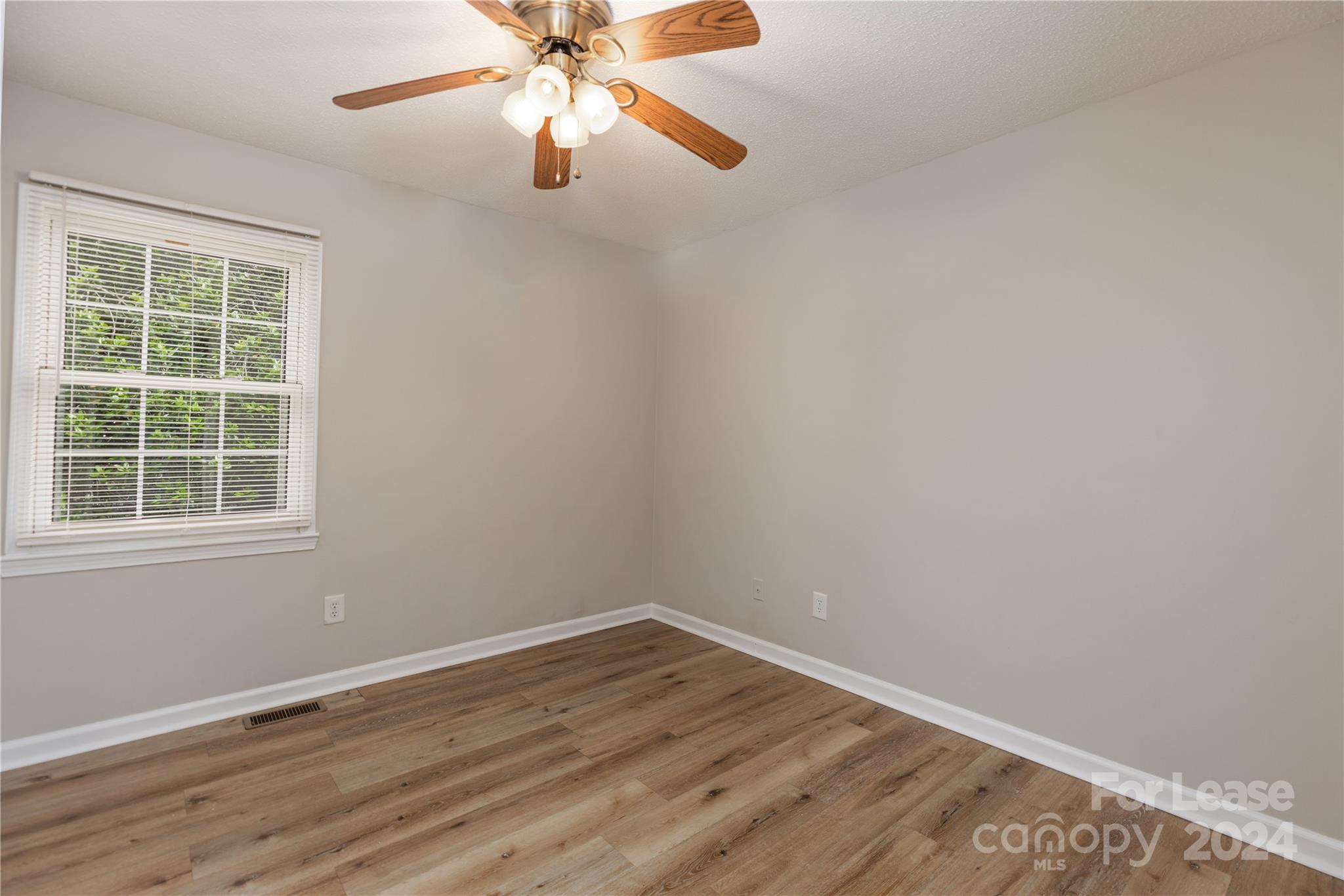 Lexington Commons - Residential Lease