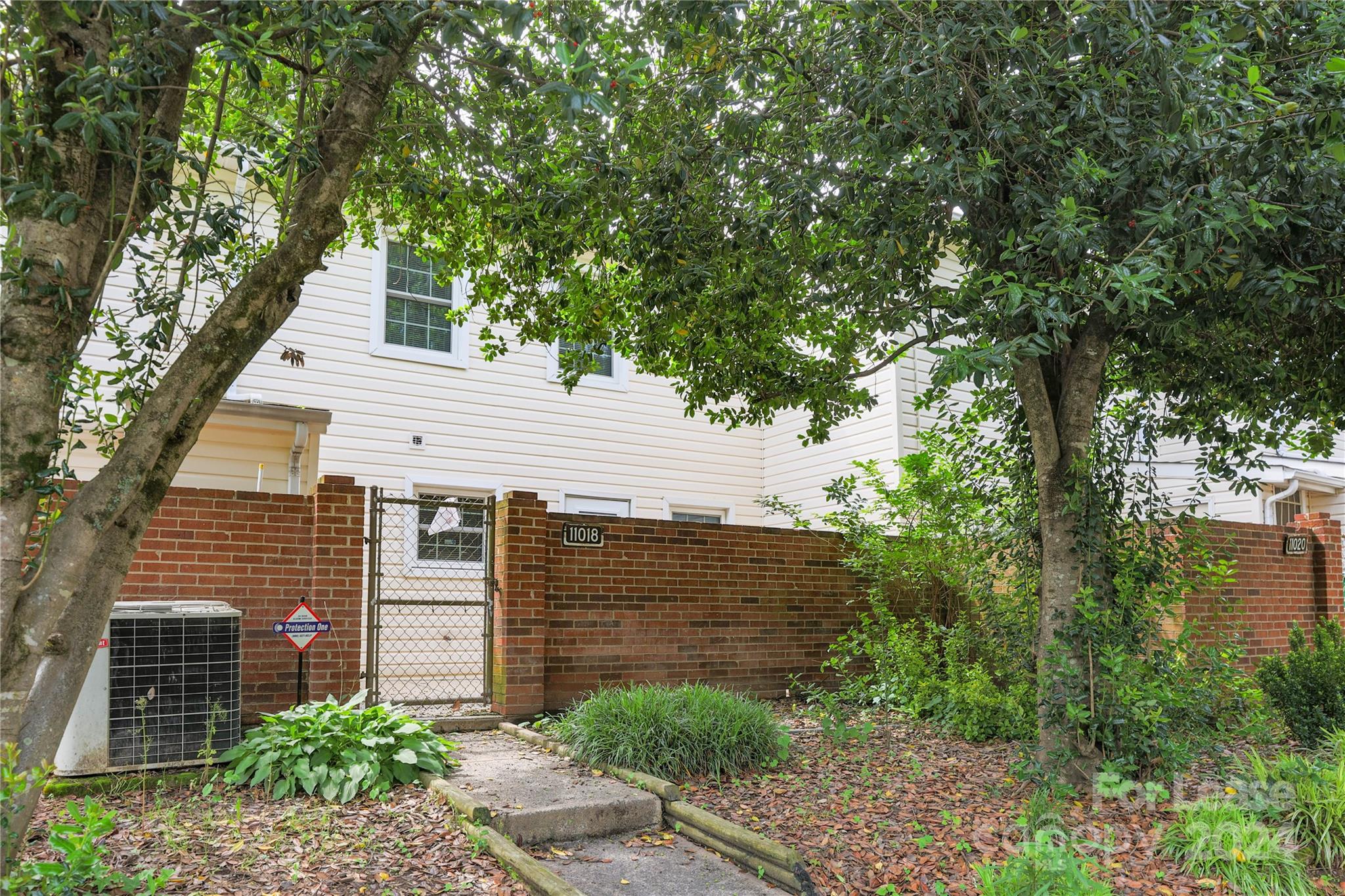 Lexington Commons - Residential Lease