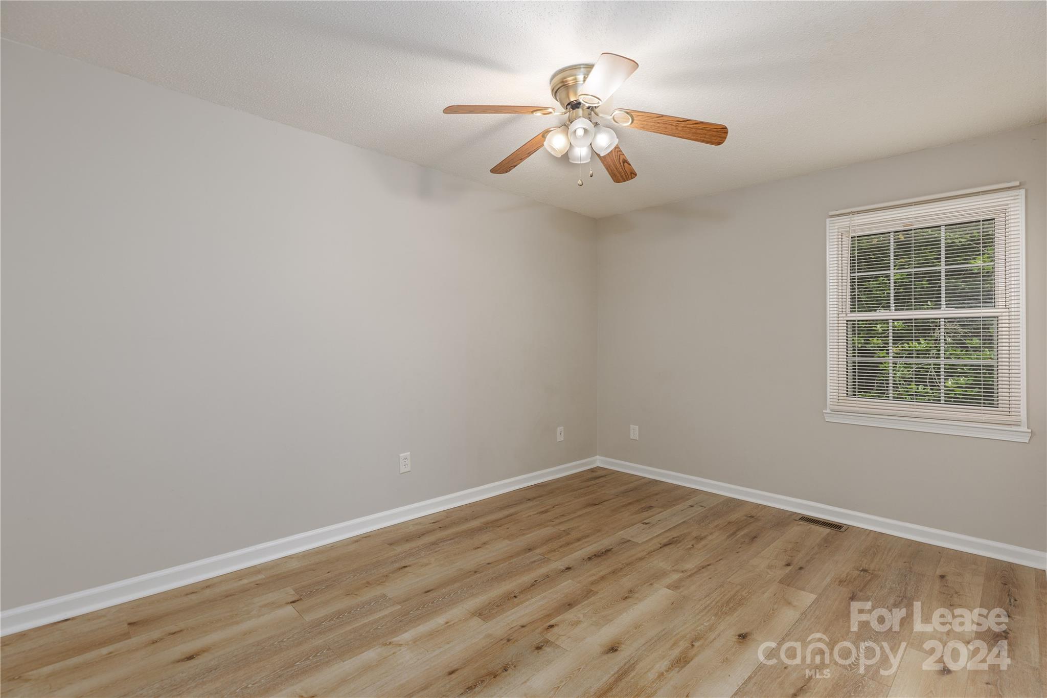 Lexington Commons - Residential Lease