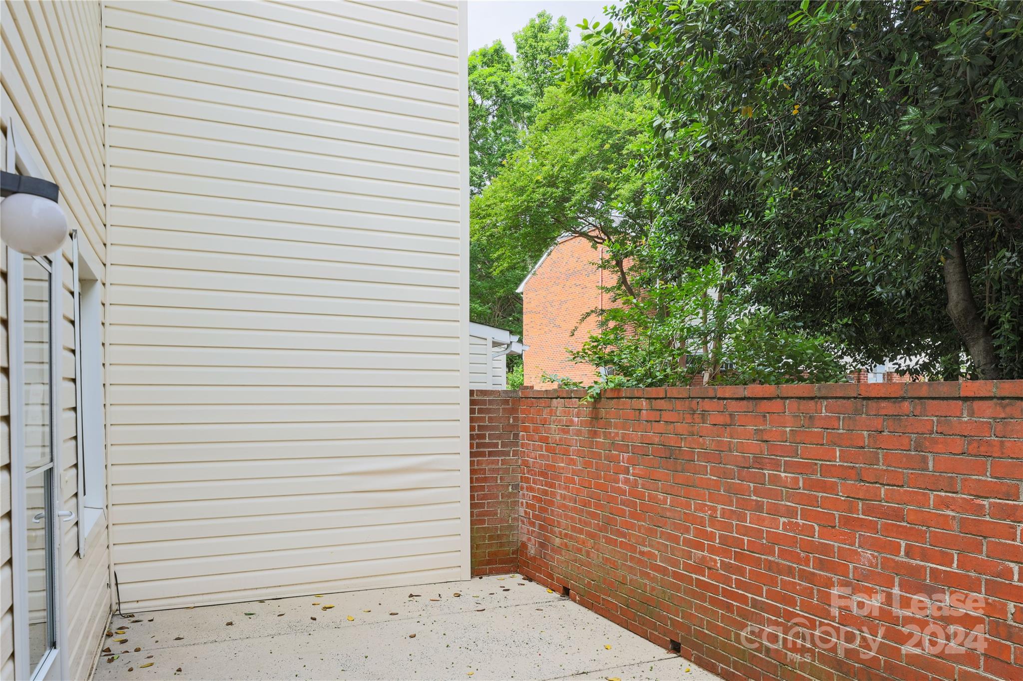 Lexington Commons - Residential Lease