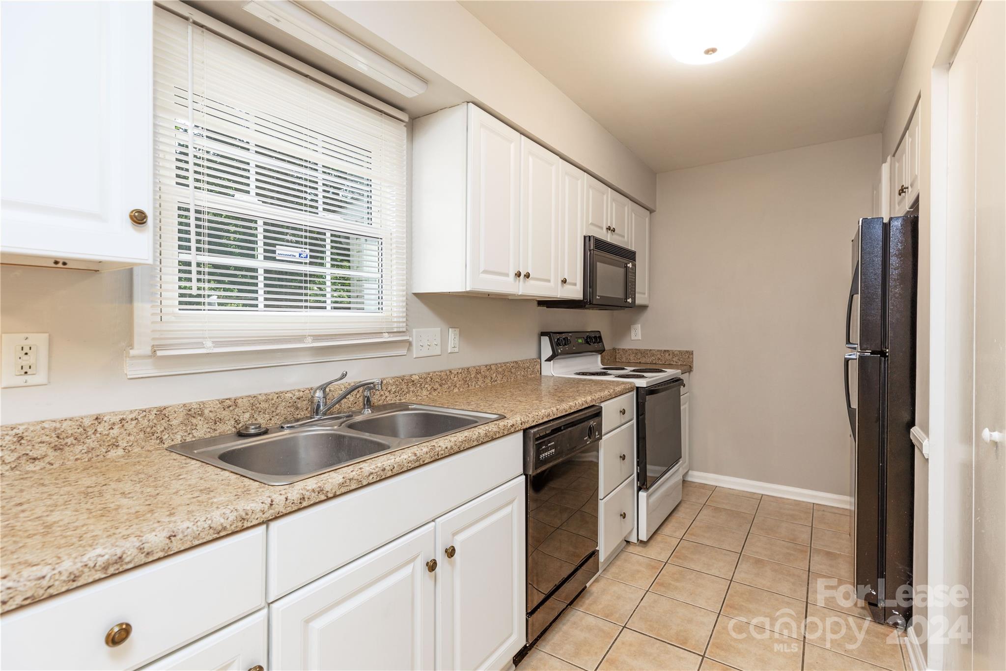 Lexington Commons - Residential Lease