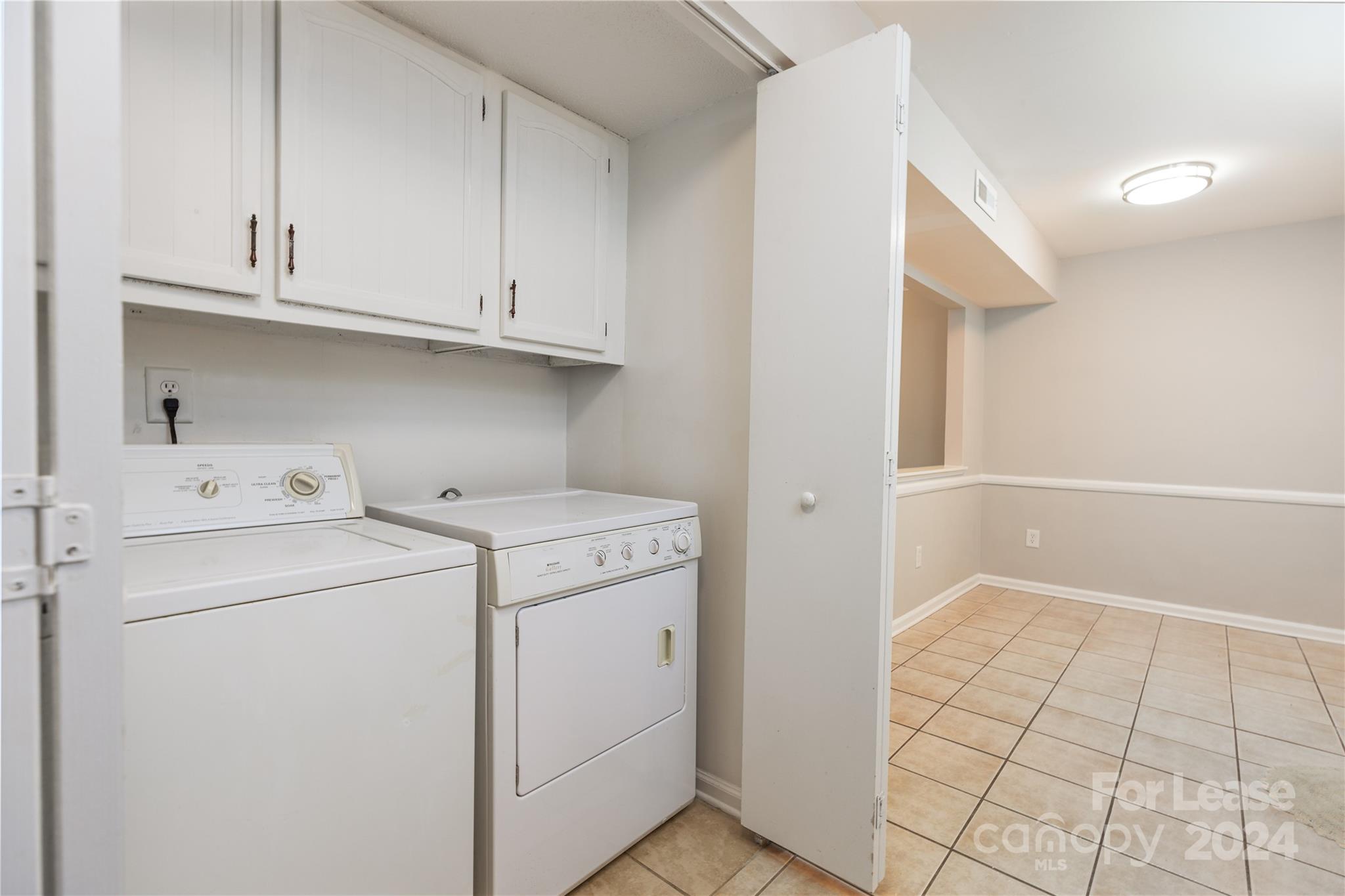 Lexington Commons - Residential Lease