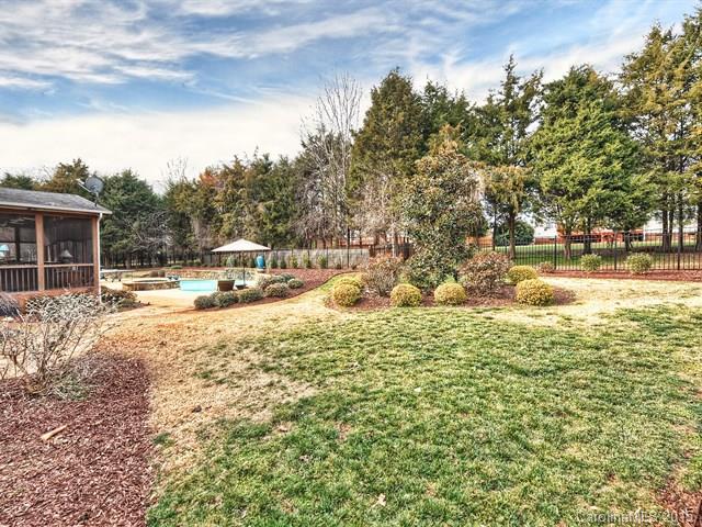 Hunter Oaks - Residential