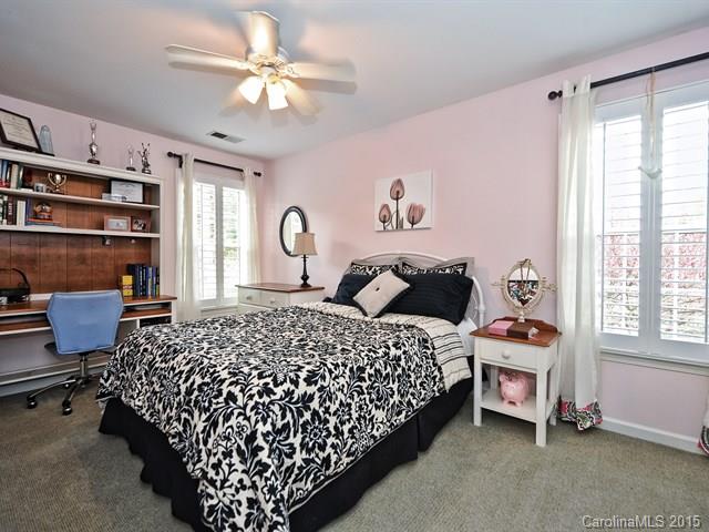 Hunter Oaks - Residential