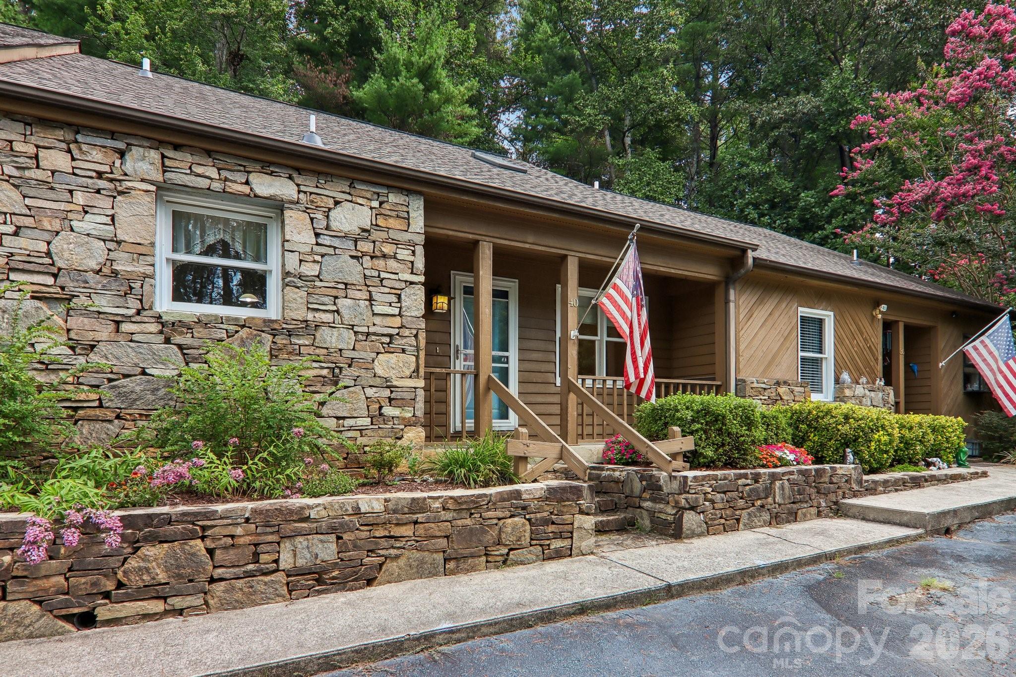 40 Sagebrush Circle