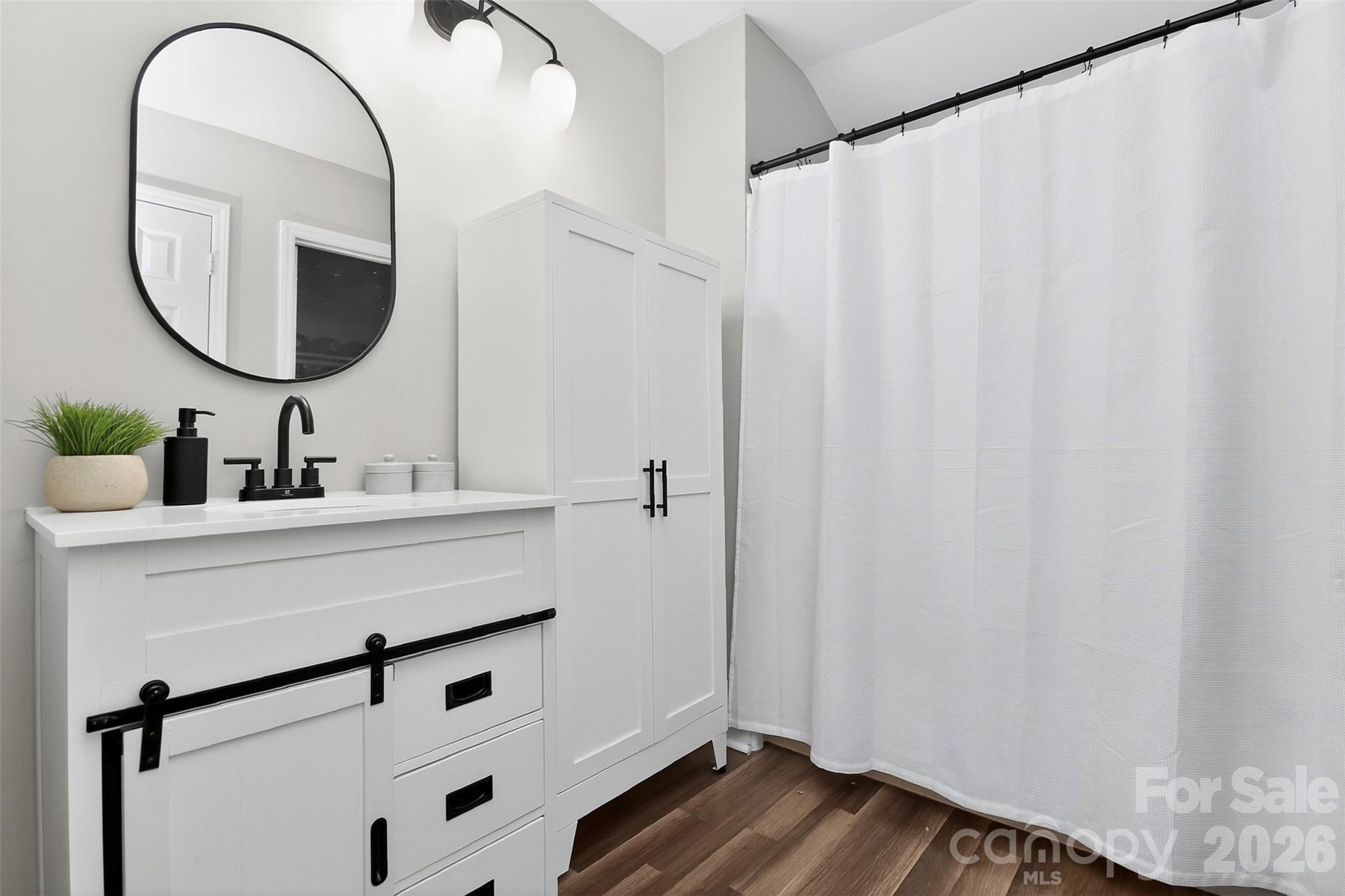 Renaissance On Carmel - Residential
