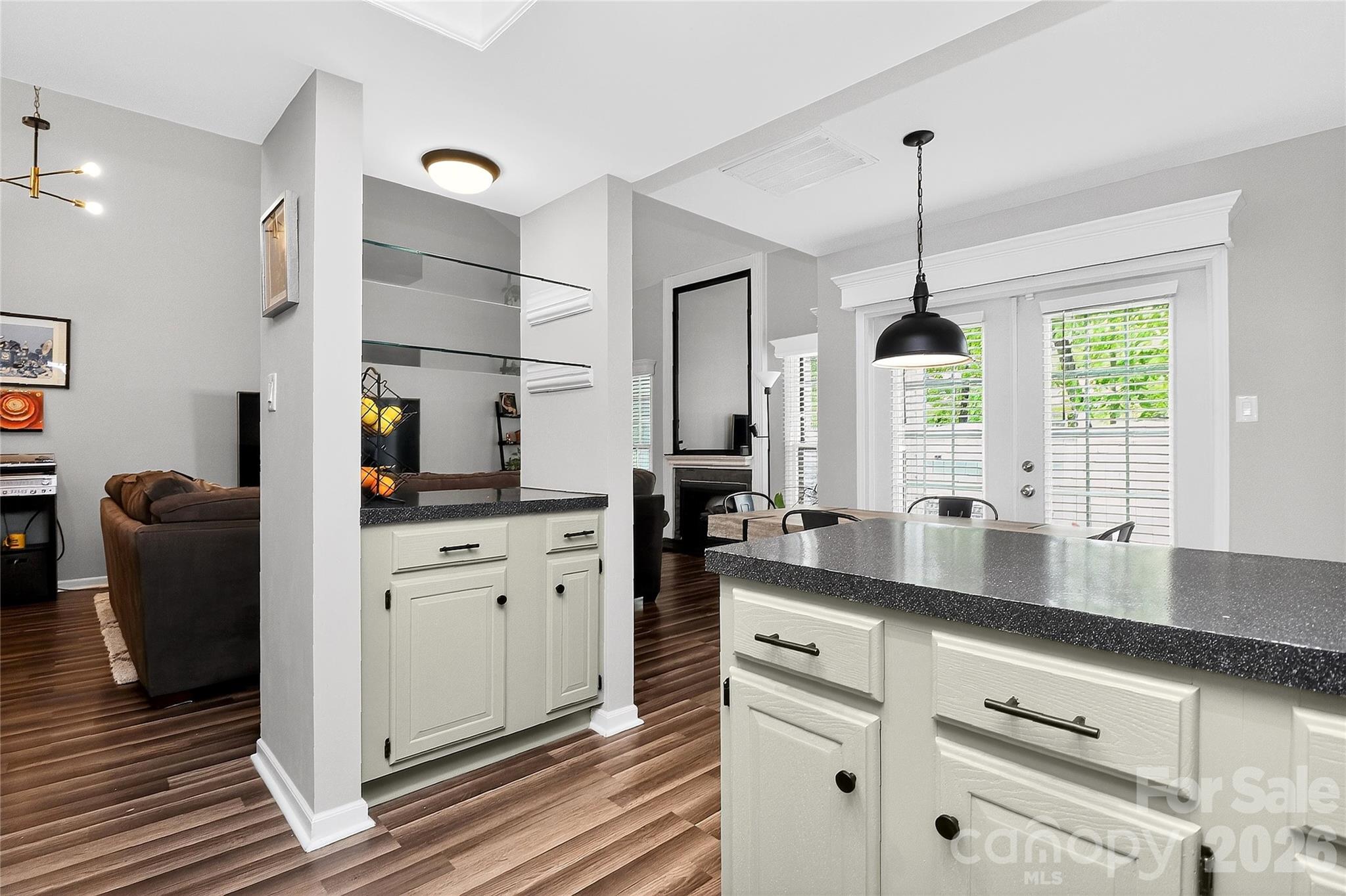 Renaissance On Carmel - Residential