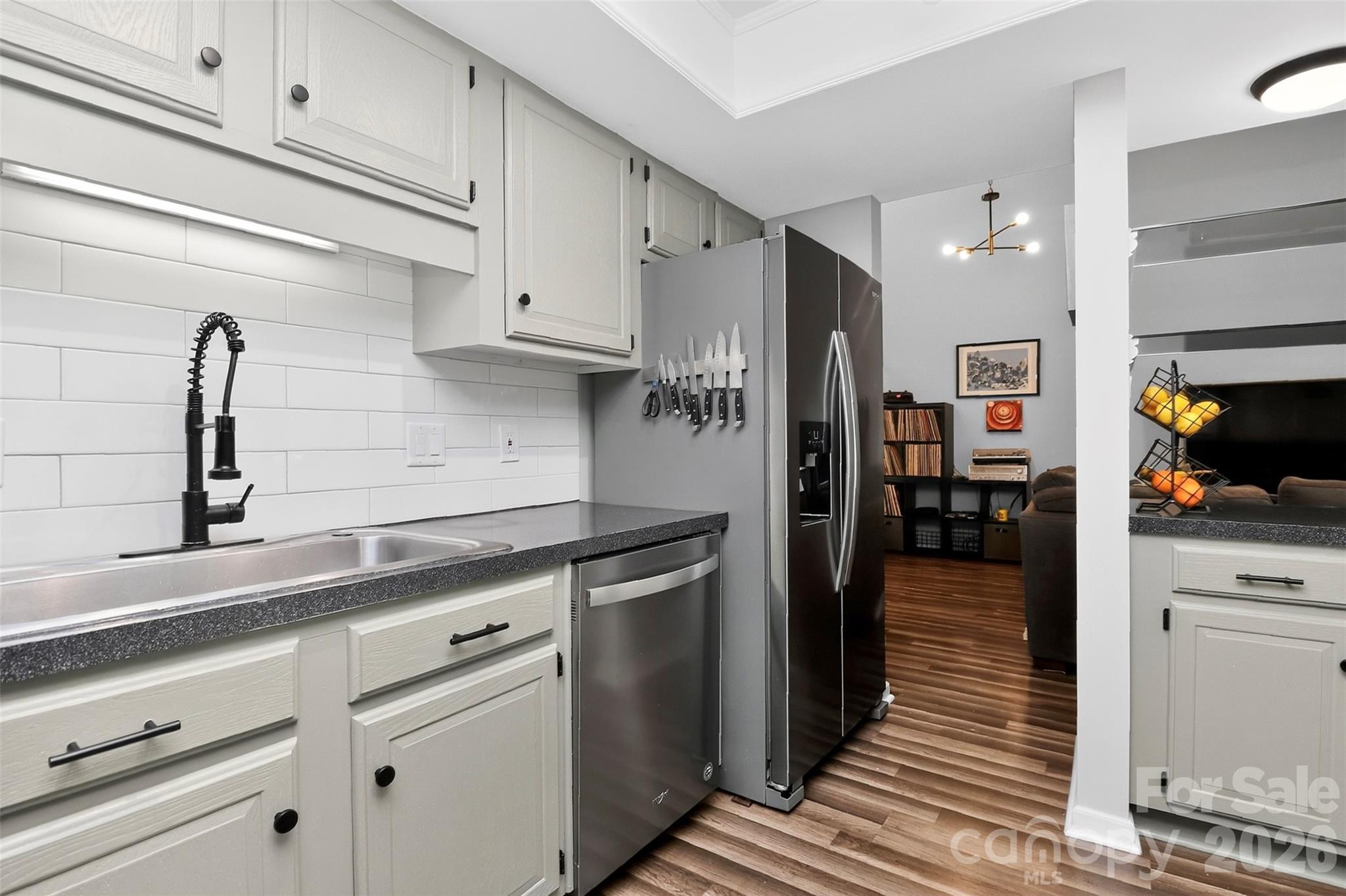 Renaissance On Carmel - Residential