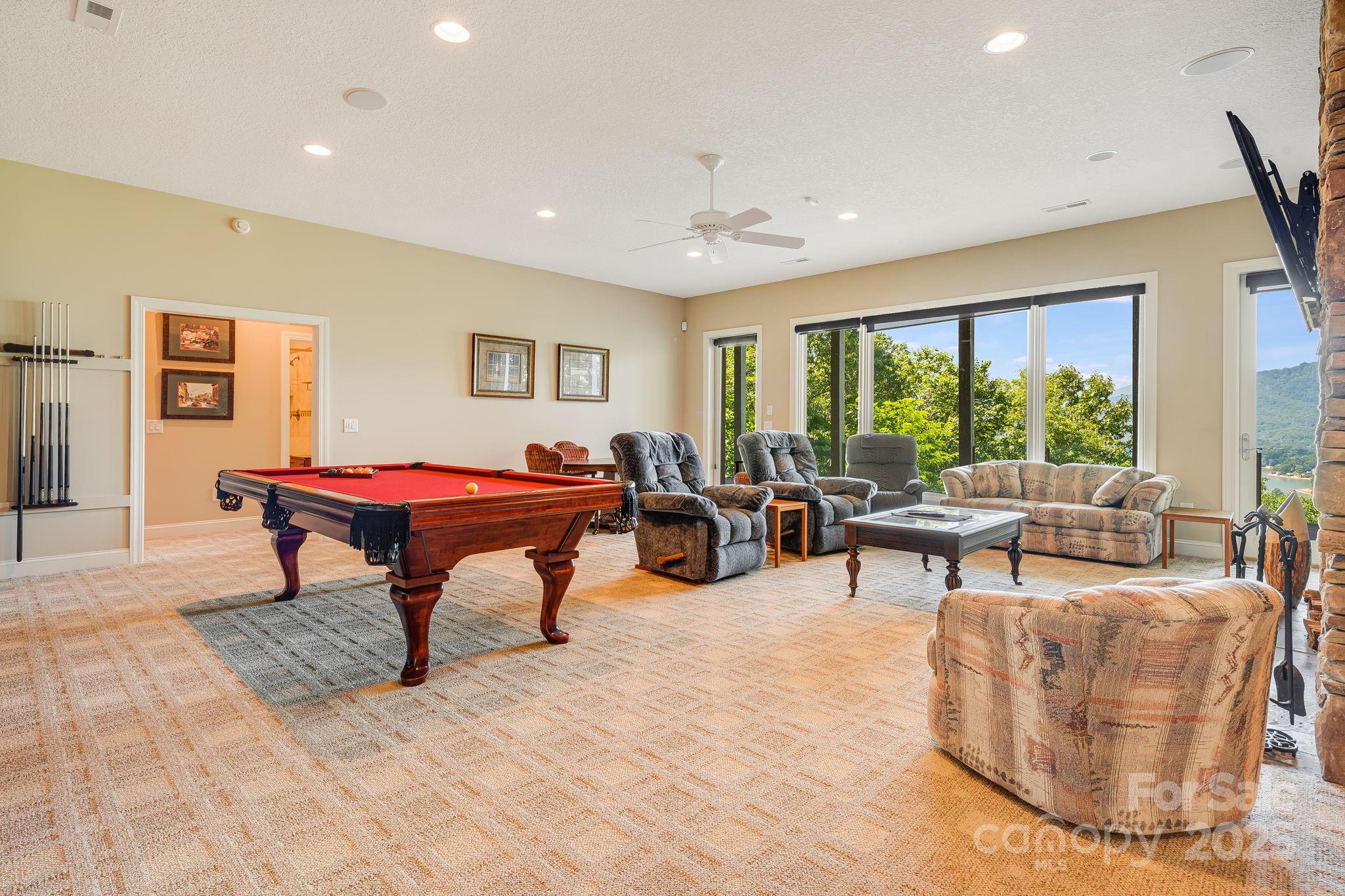 Rumbling Bald on Lake Lure - Residential