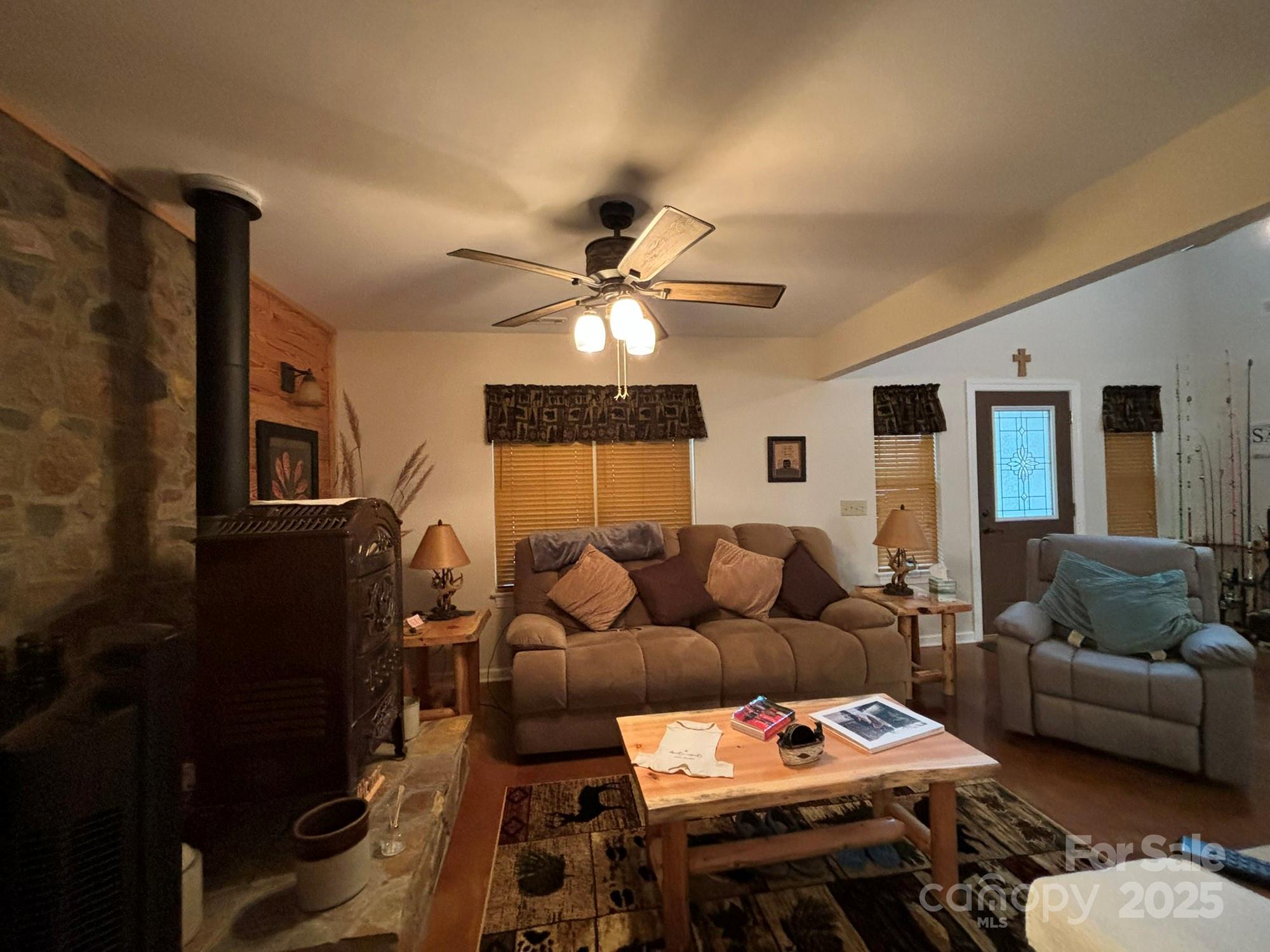 369 Pinecrest Circle