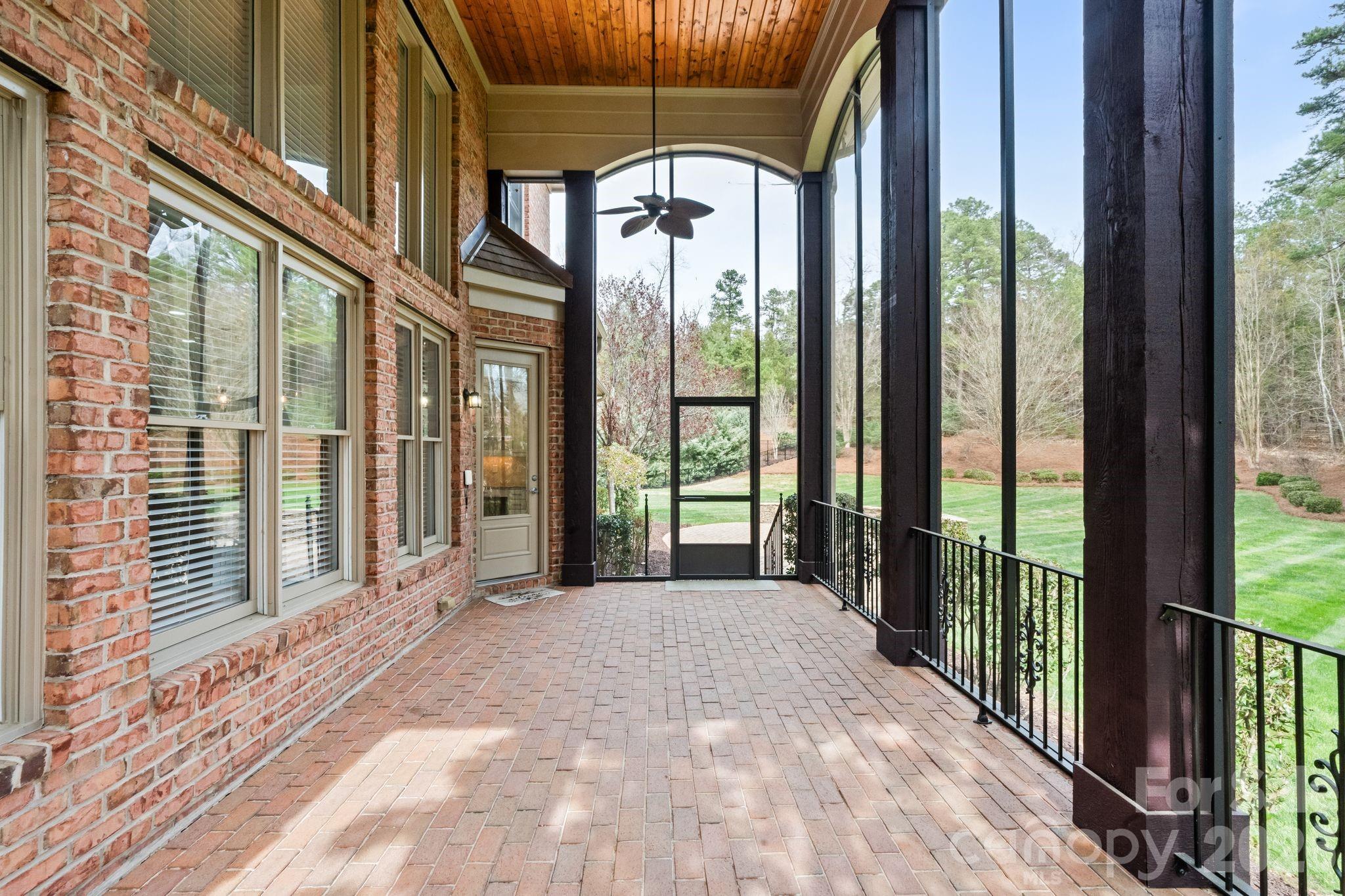 Pine Creek - Residential