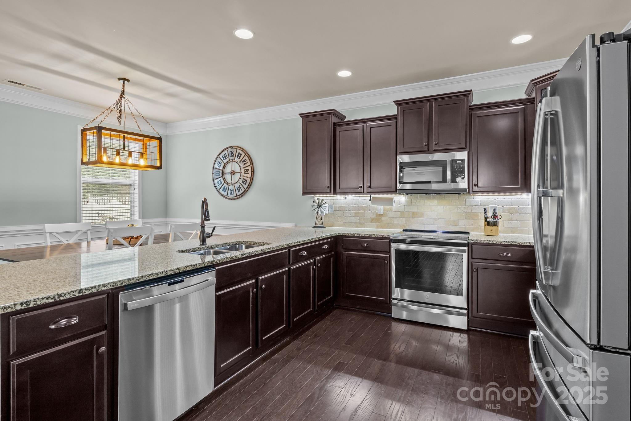3427 Streamside Drive