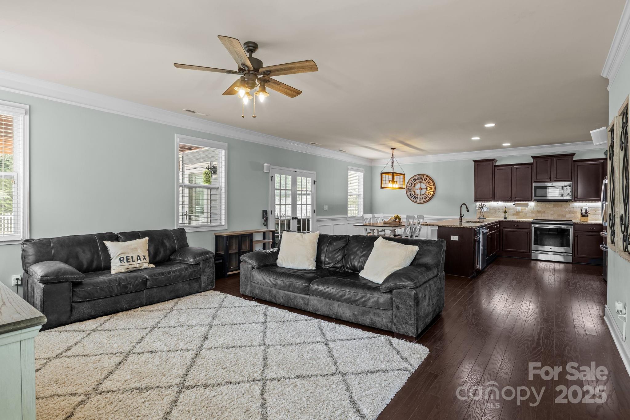 3427 Streamside Drive