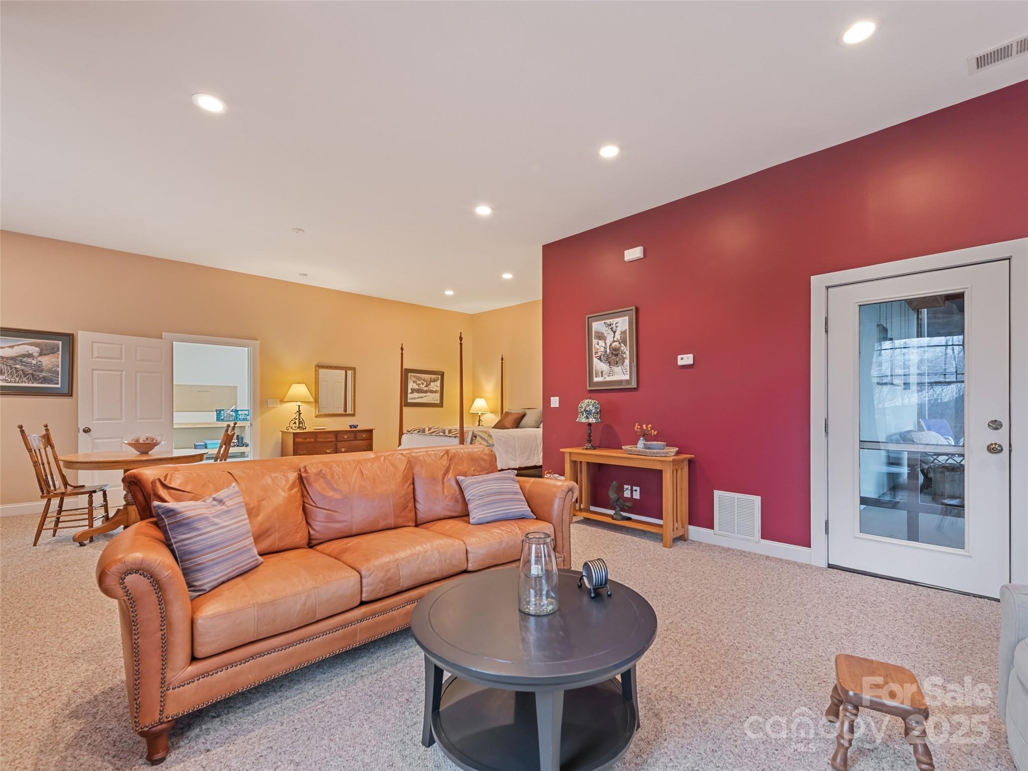 Hickory Hill - Residential