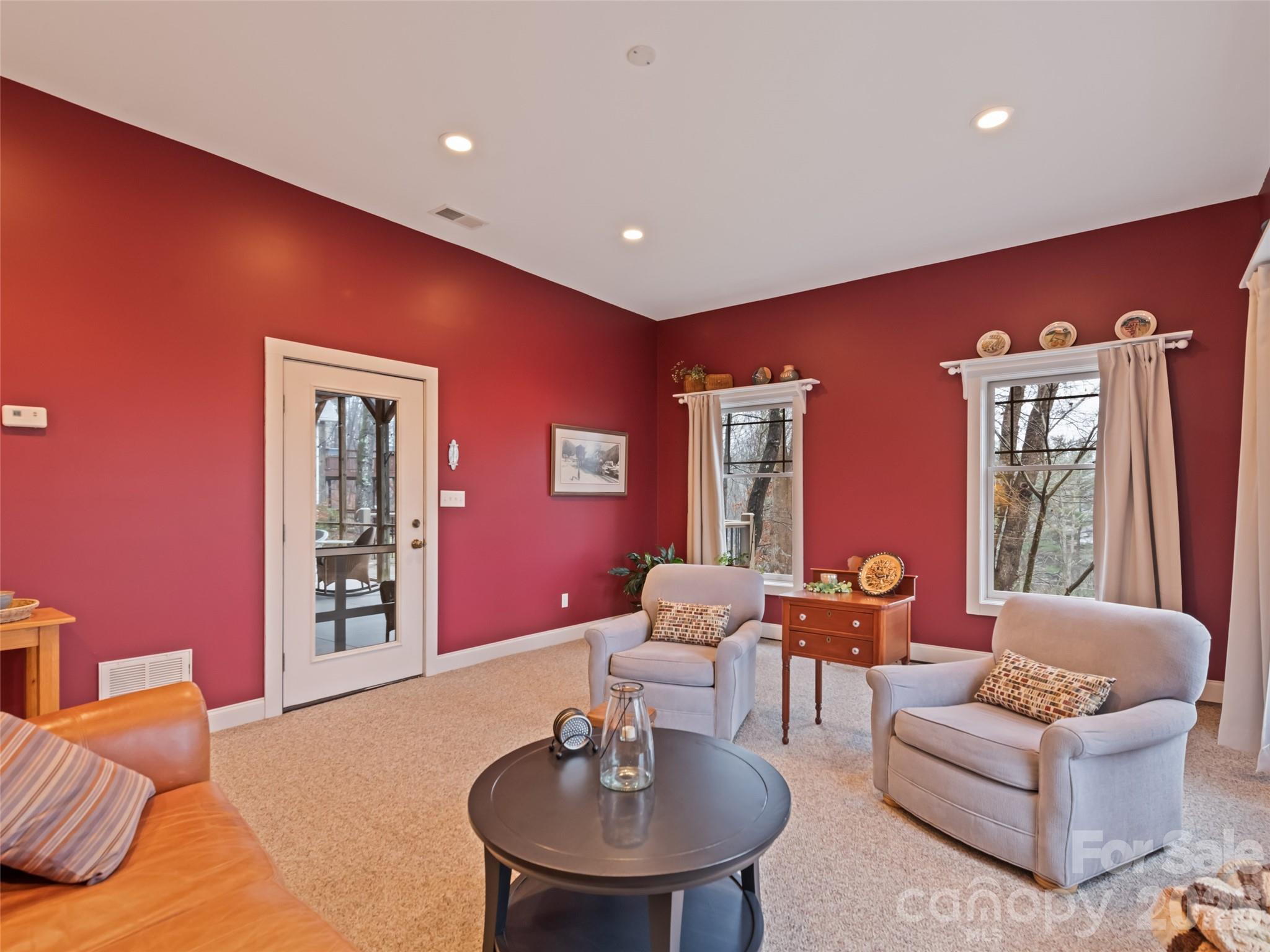 Hickory Hill - Residential