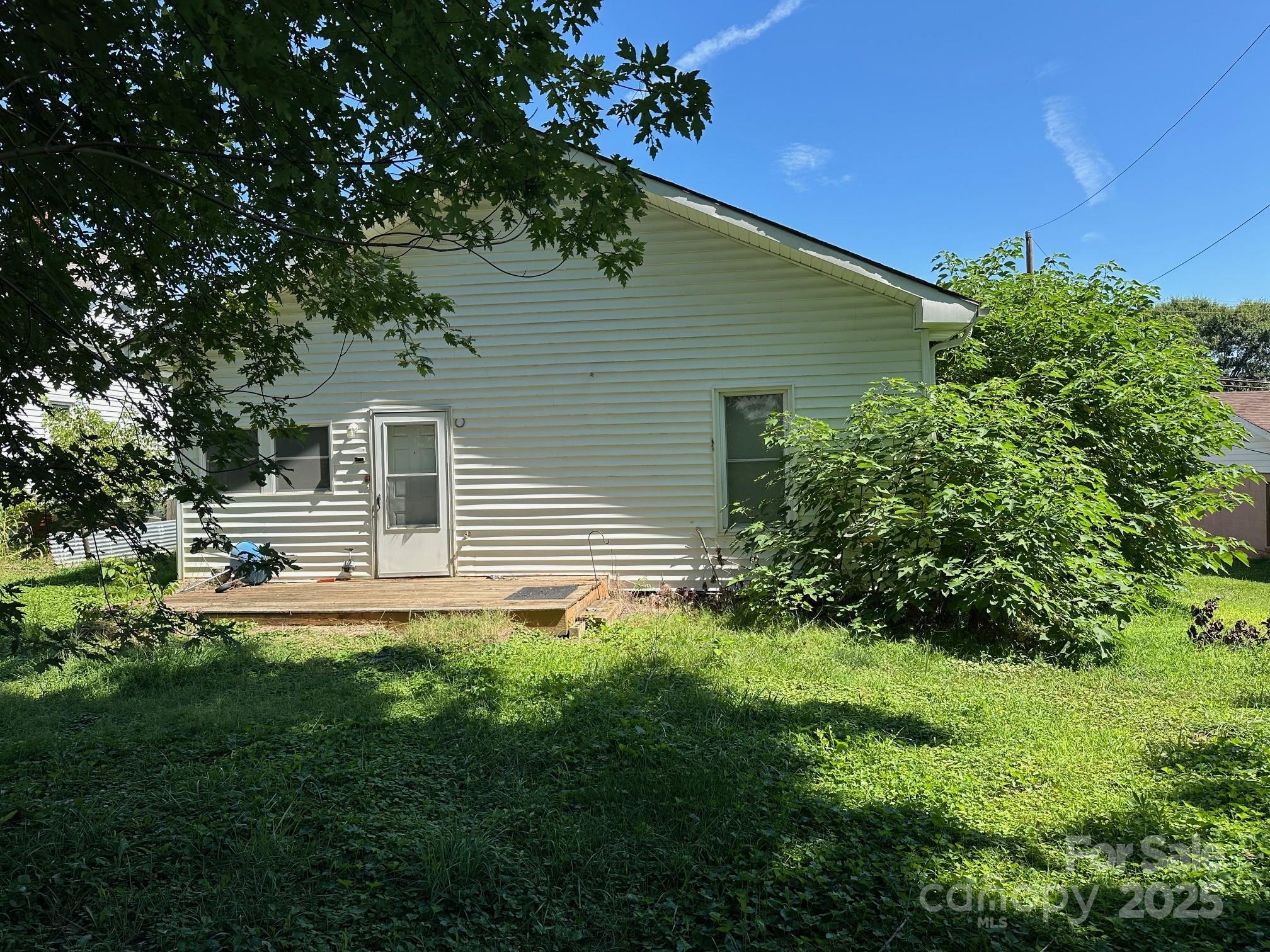 209 W Main Street