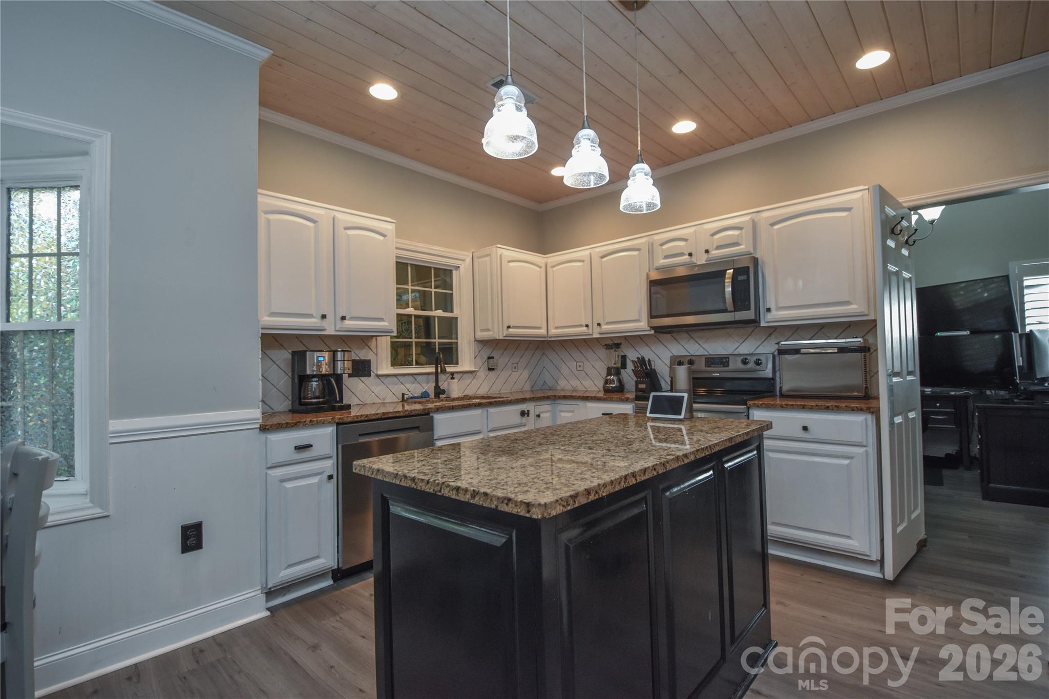 135 Southhaven Drive