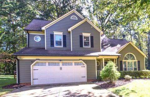 Photo of 135 Southhaven Drive, Mooresville, NC 28117 (MLS # 4389548)