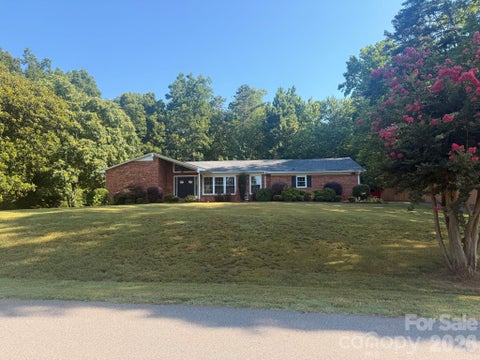 Photo of 116 Shadywood Lane, Statesville, NC 28677 (MLS # 4400737)