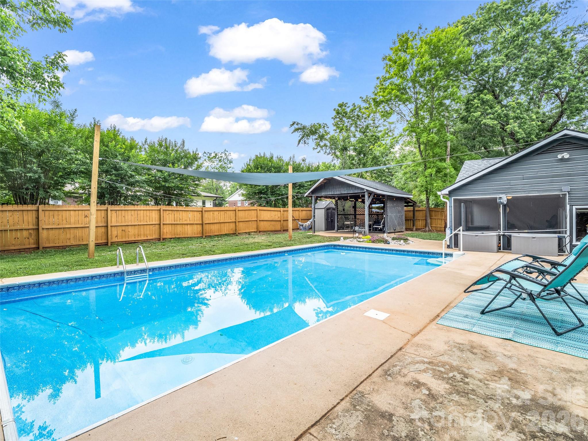 Hillcrest - Residential