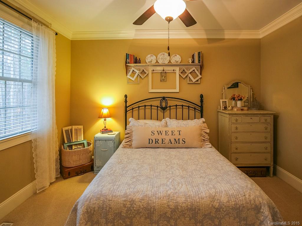 Holland Springs - Residential