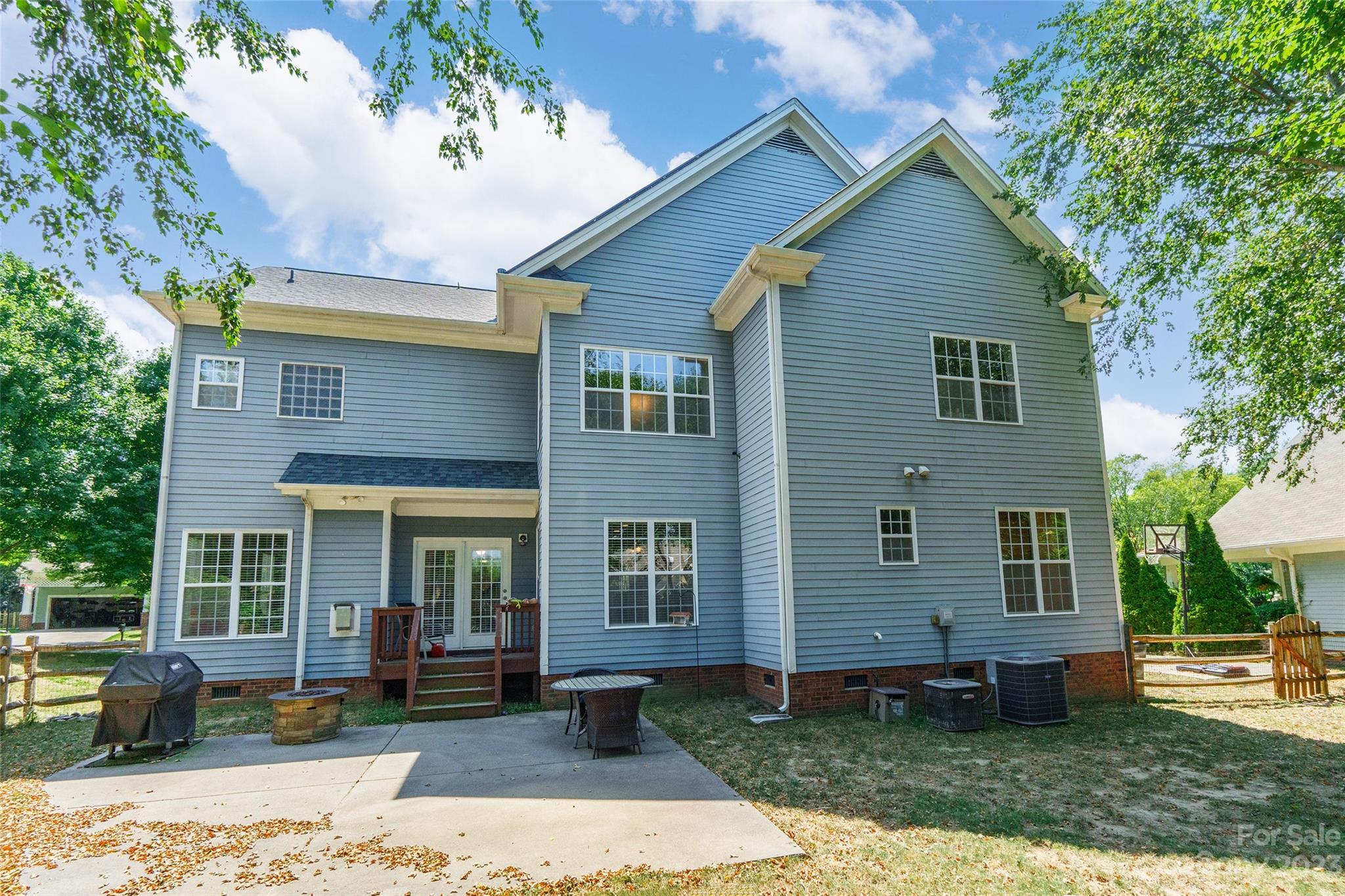 Lake Shore - Residential