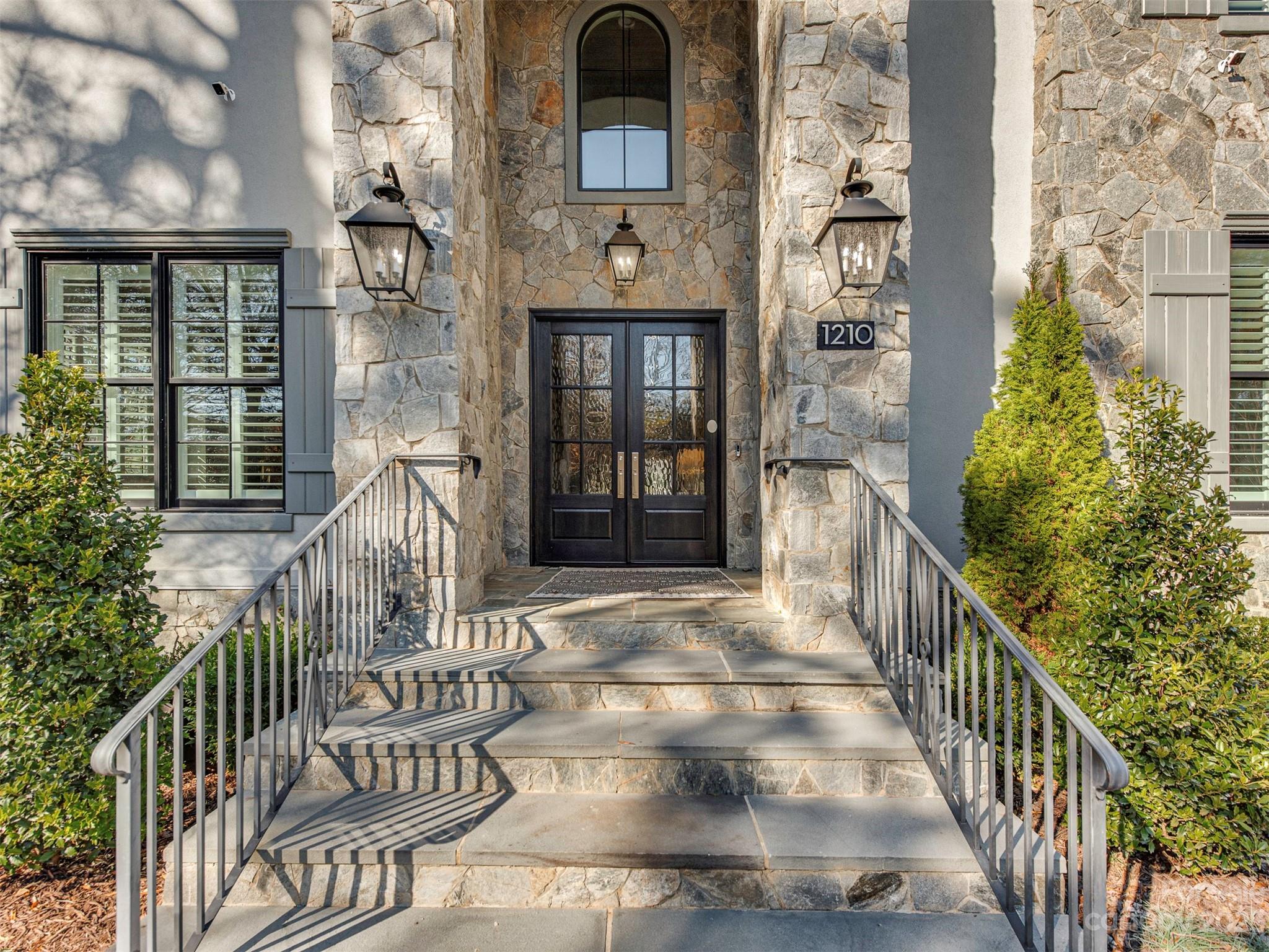 Mammoth Oaks - Residential