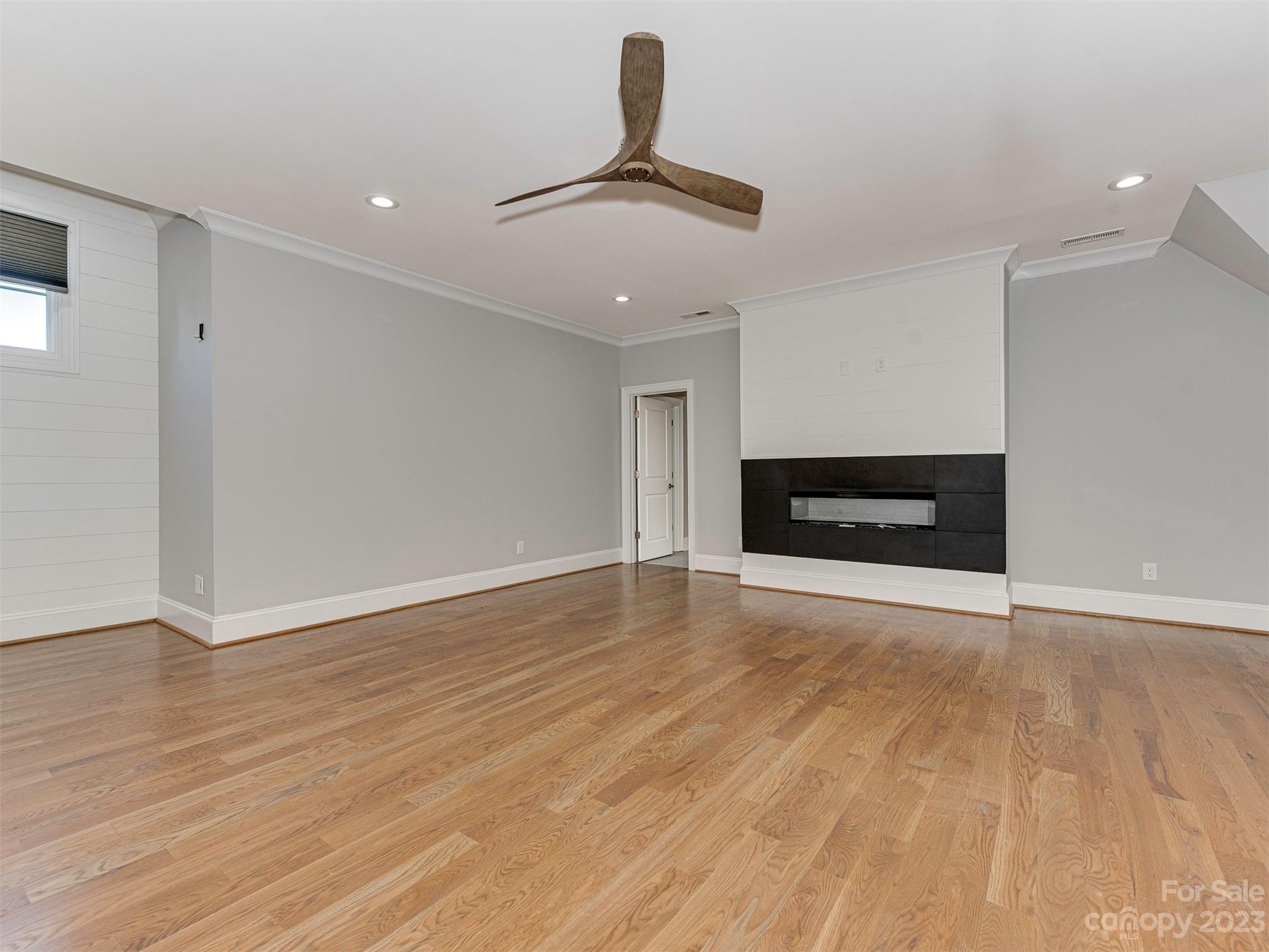 Mammoth Oaks - Residential