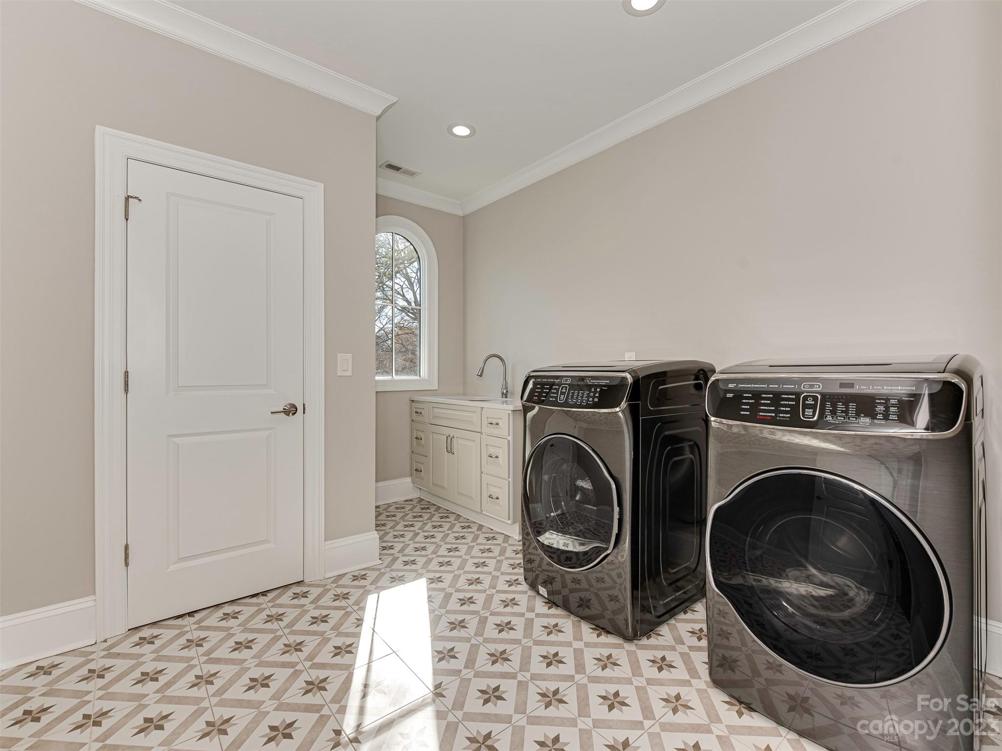 Mammoth Oaks - Residential