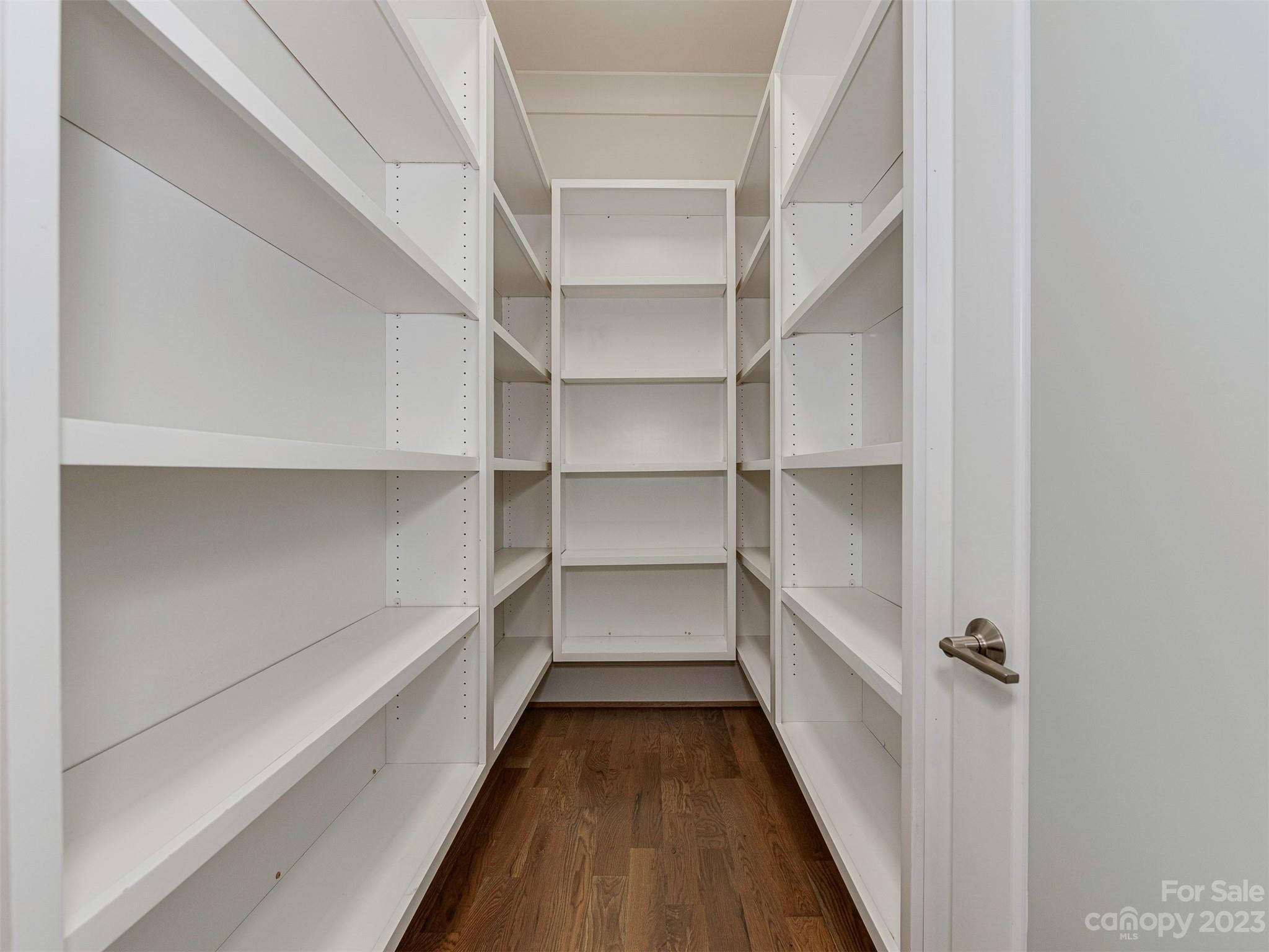 Mammoth Oaks - Residential