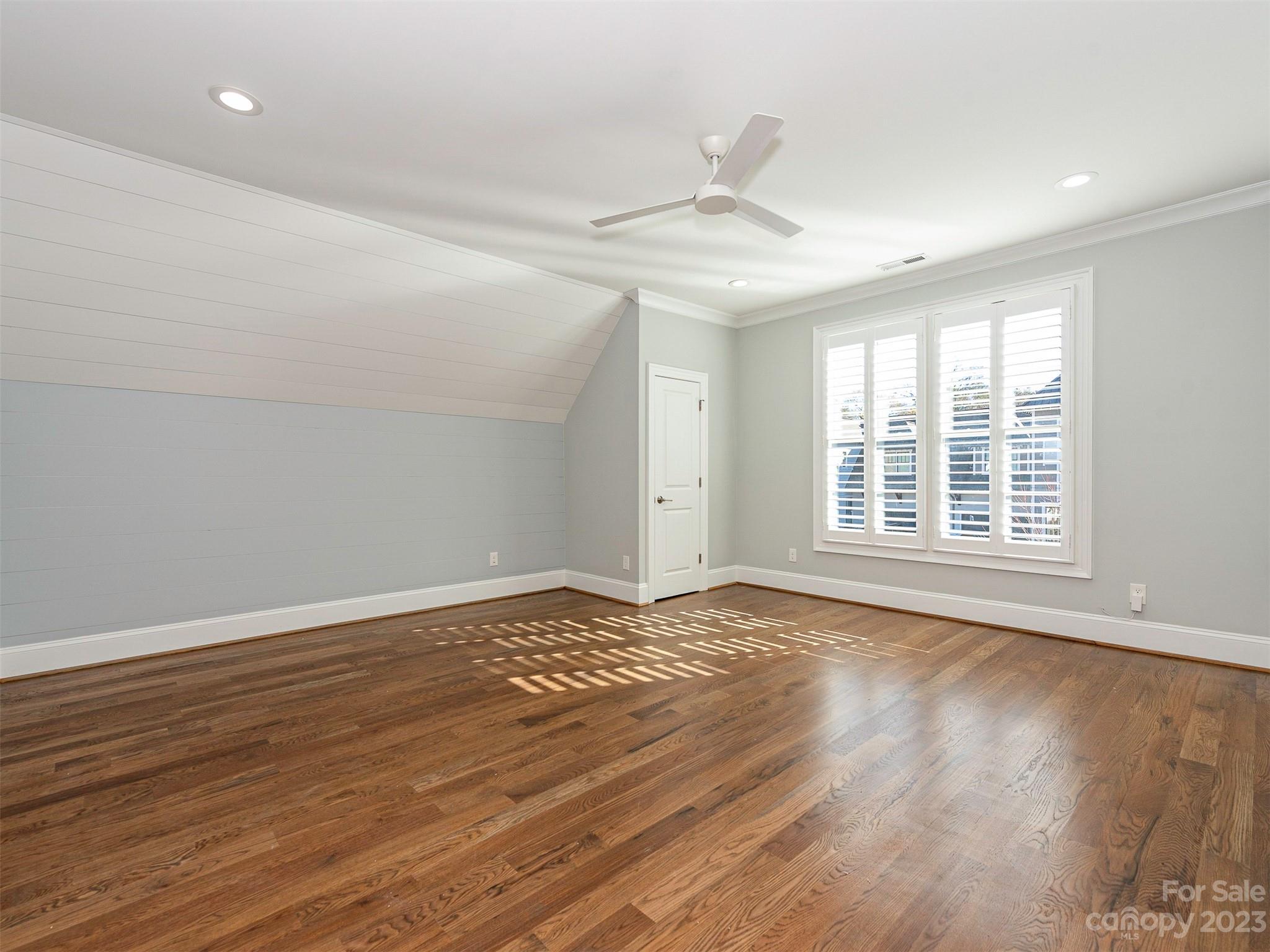 Mammoth Oaks - Residential