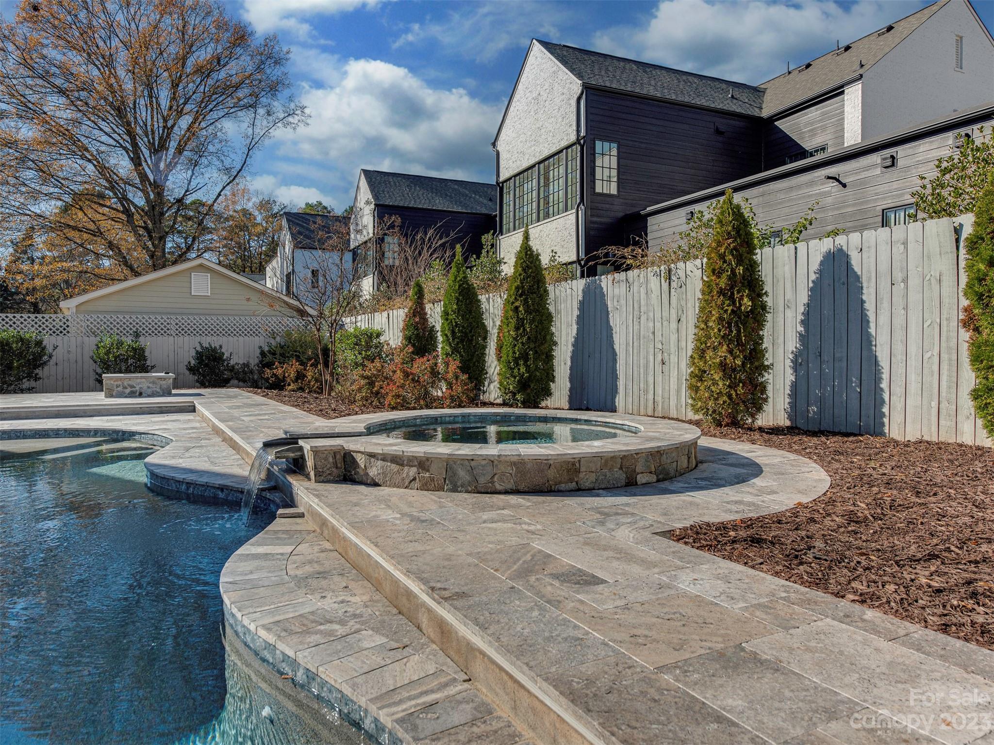 Mammoth Oaks - Residential