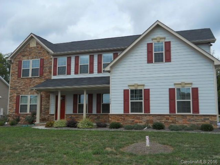 Available Immediately! HUGE 6 bed 4 bathroom, plus office/study room on a private lot built new  3 years ago w/many upgrades. Premium wooded lot Gourmet kitchen w/granite counters,stainless steel appliances, & eat-in Morning Room. Full bed w/bath down.  Open floor plan w great room&gas fireplace. Large walk-in closets.  Hardwood floors, carpet, window blinds,& walls are  neutral color. Oversized side-load 2 car garage. ! Pets welcome. Move in ready. Close to shopping, schools,&highways.