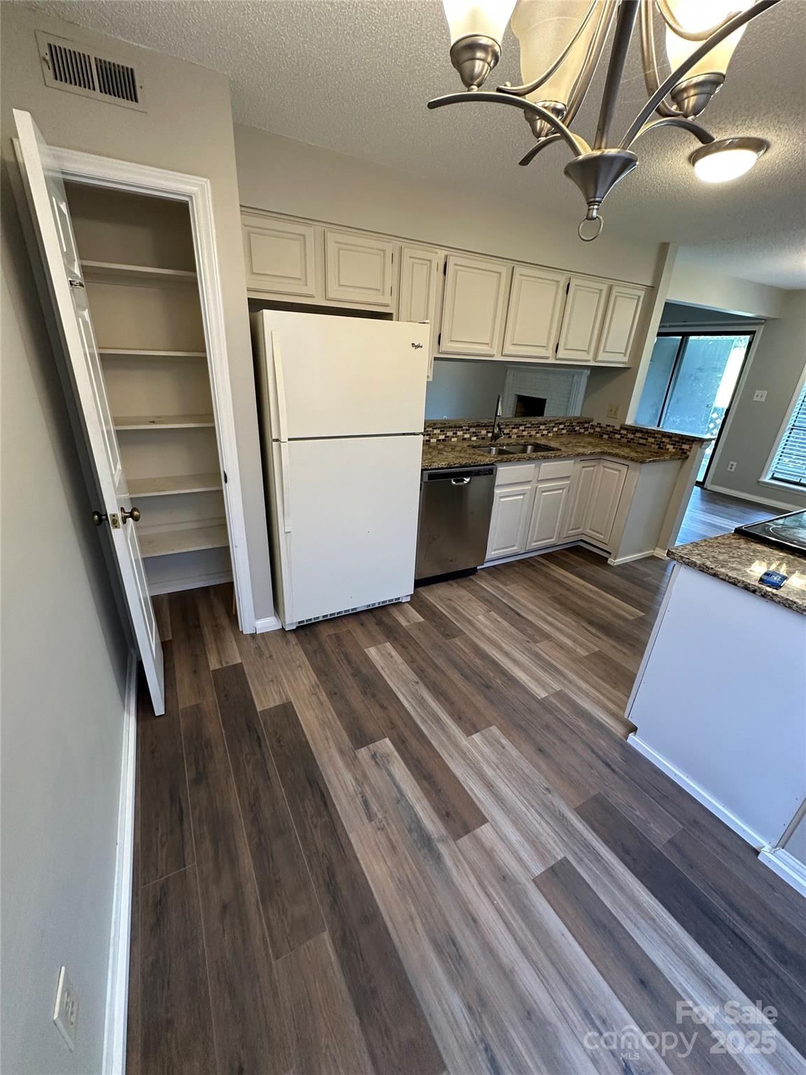 Harris Lake - Residential