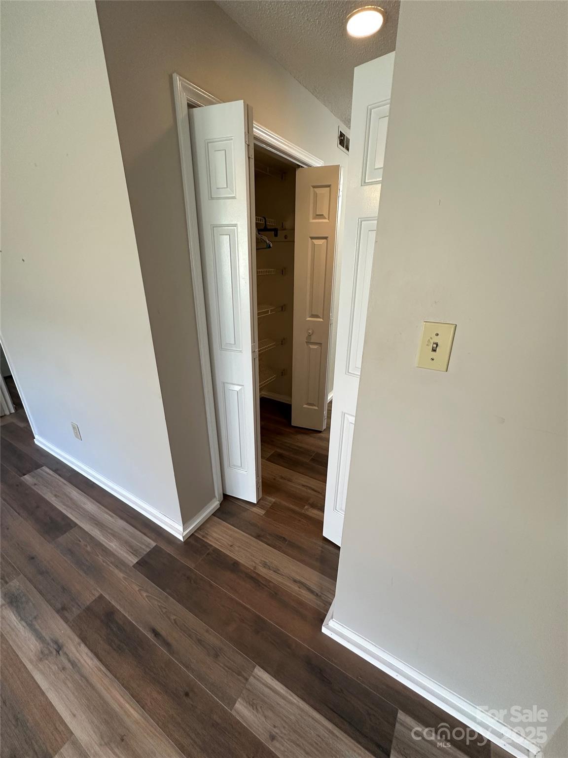 Harris Lake - Residential