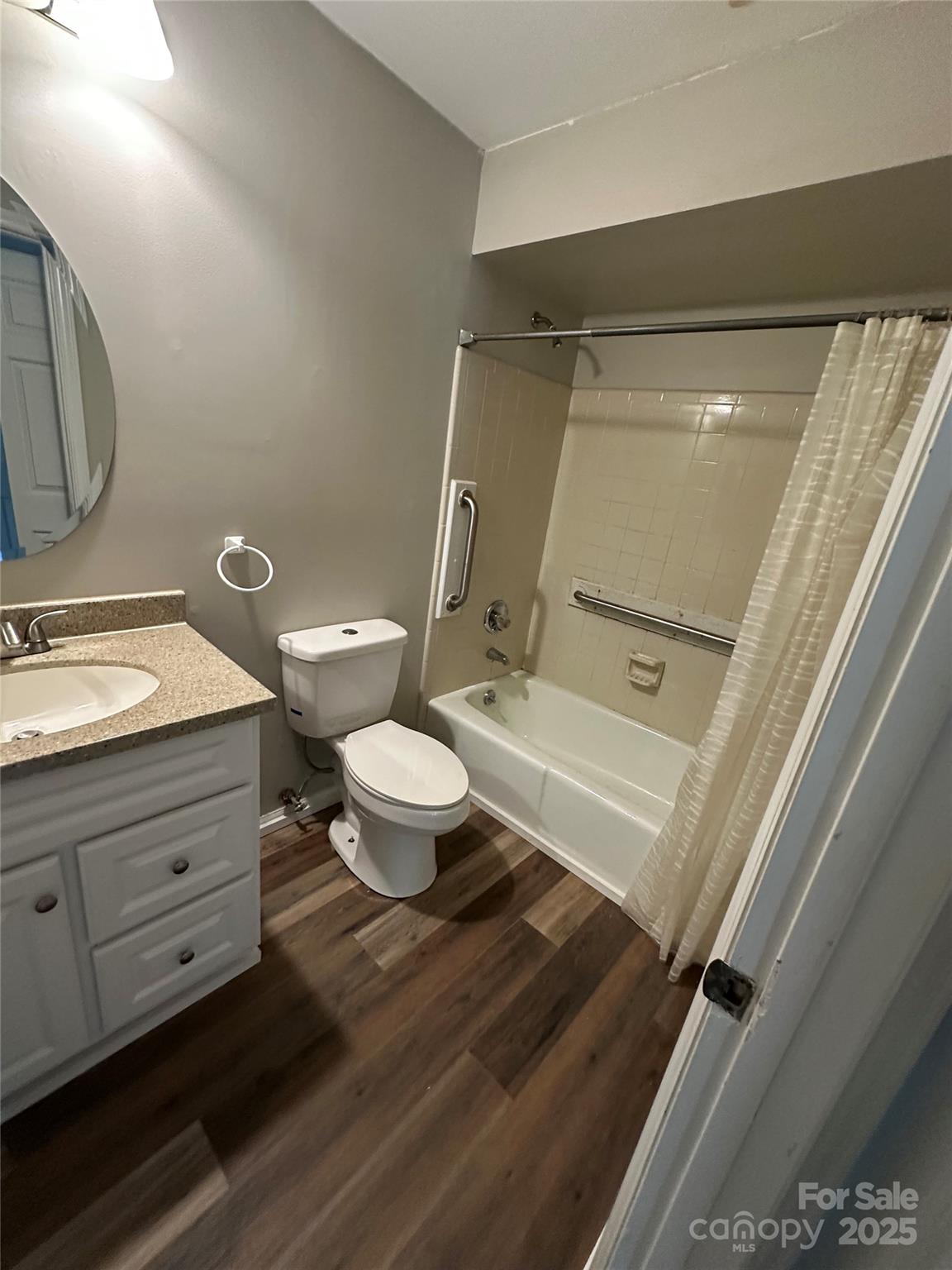 Harris Lake - Residential