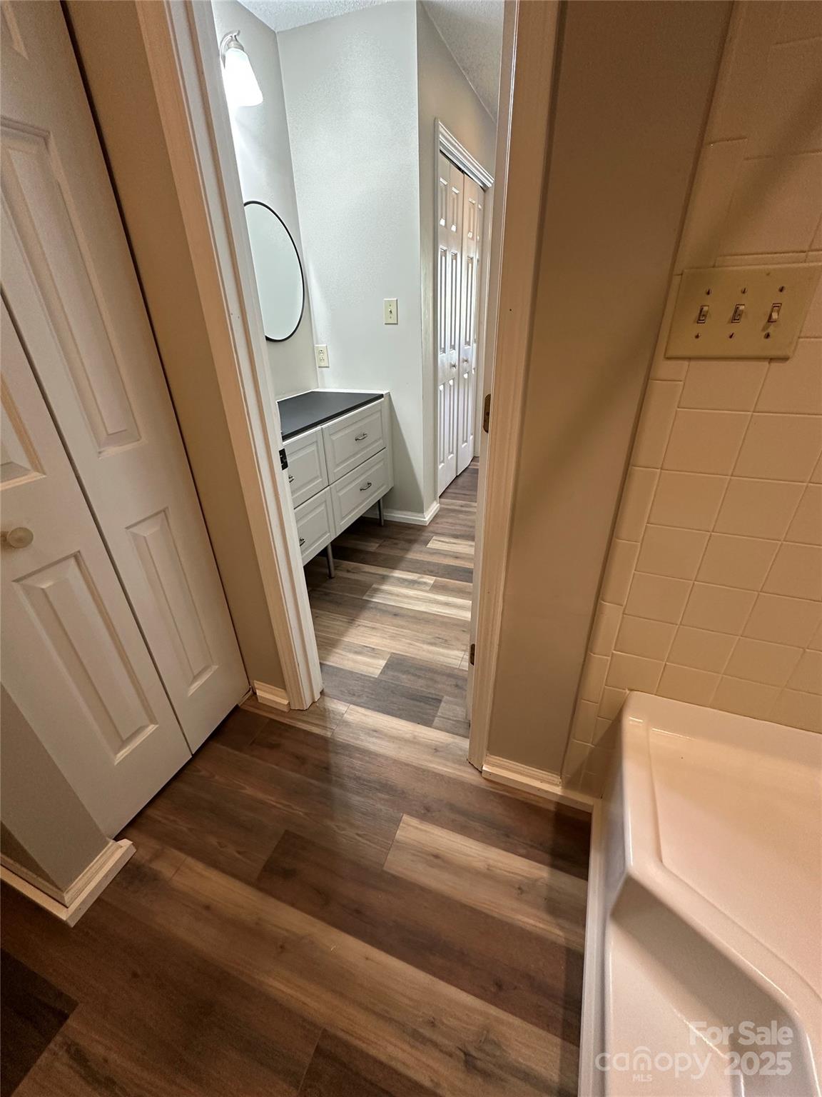 Harris Lake - Residential