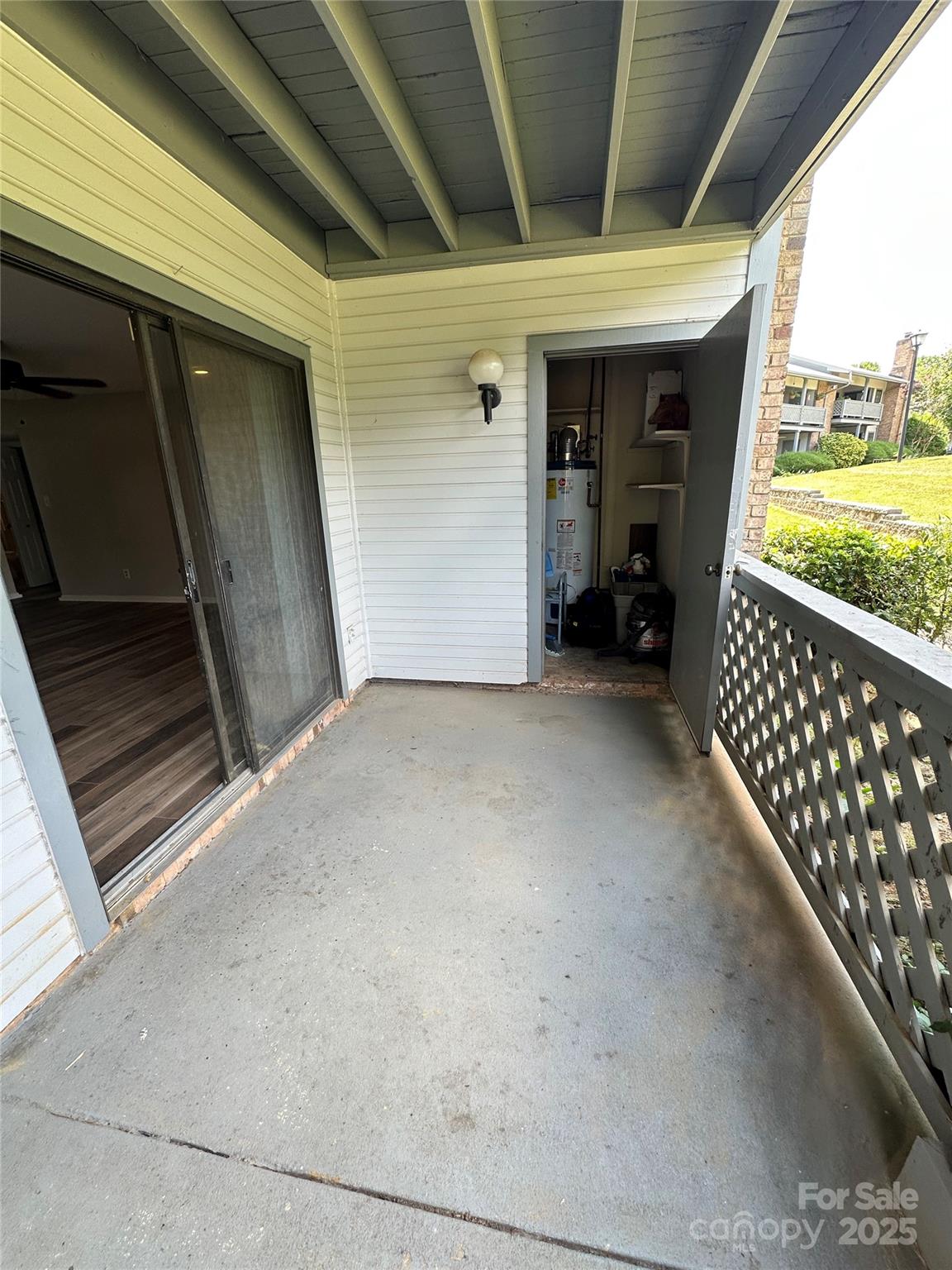 Harris Lake - Residential