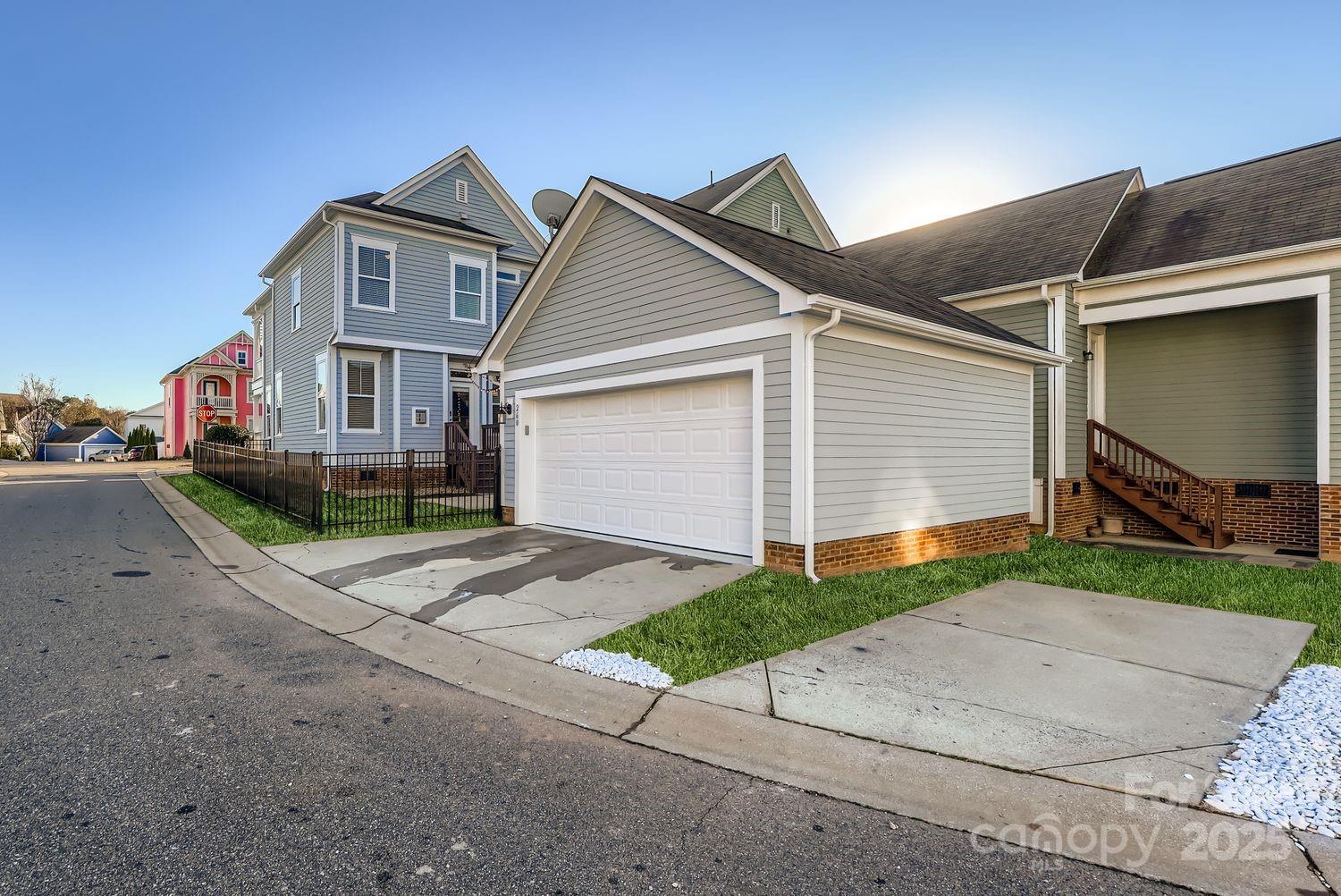 Davidson Pointe - Residential