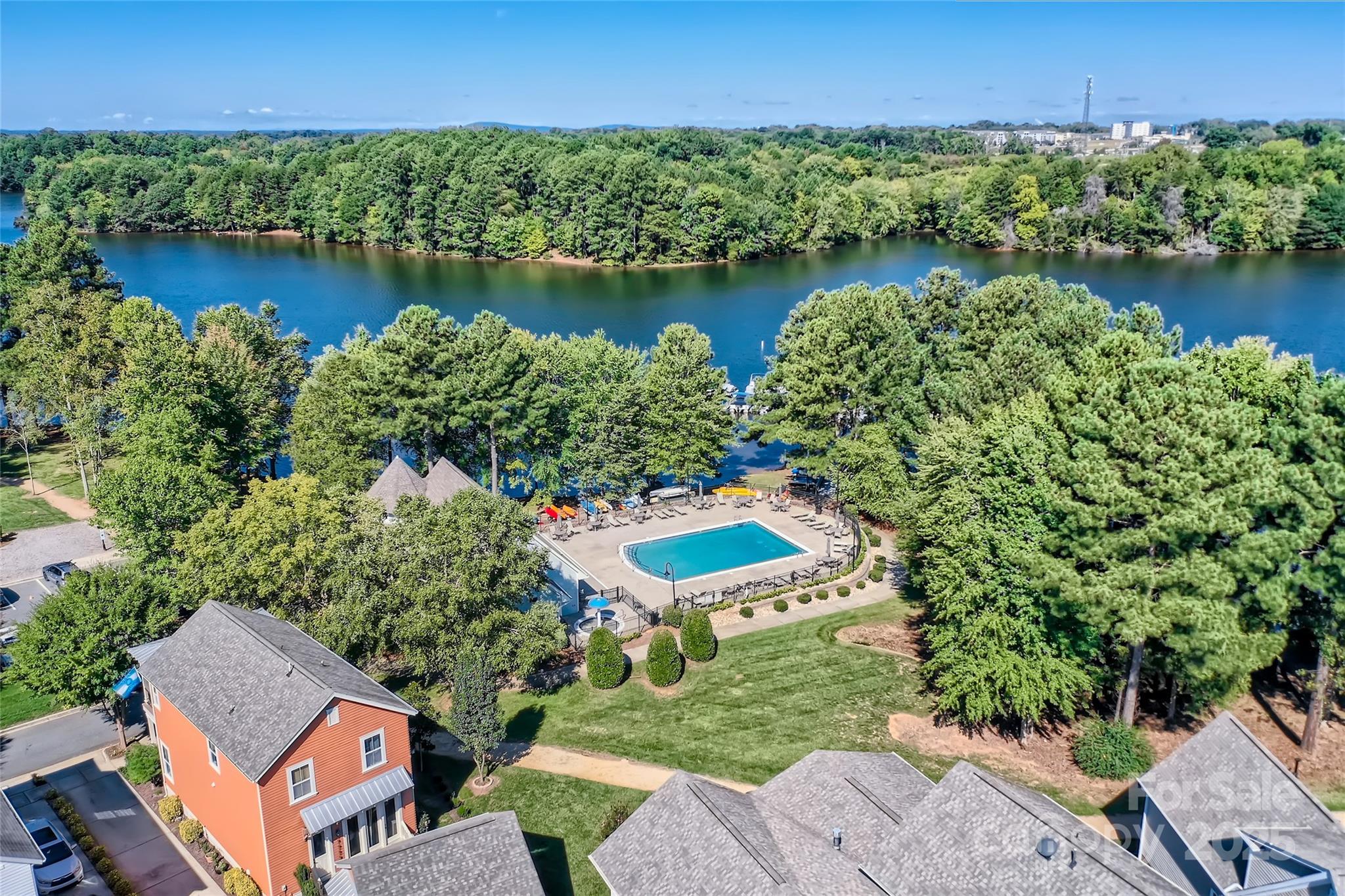 Davidson Pointe - Residential