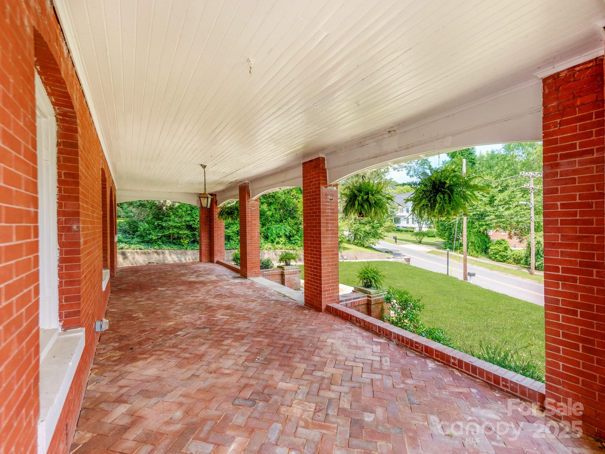 128 W End Street