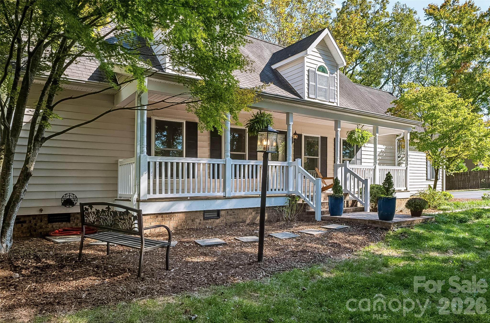 2122 N Rugby Road