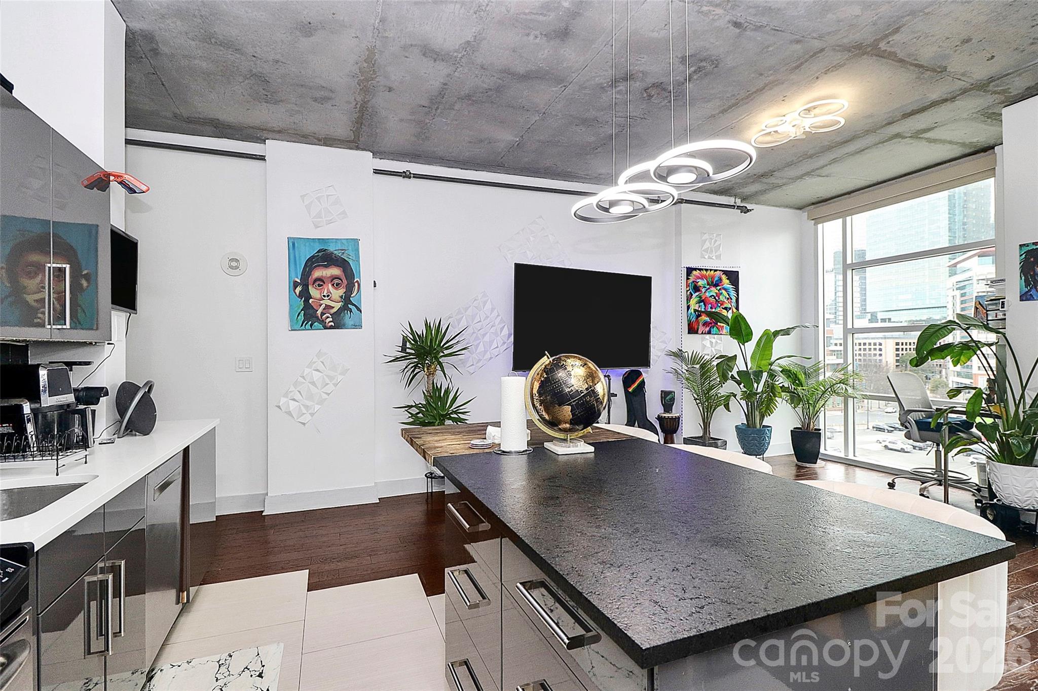 Courtside - Residential