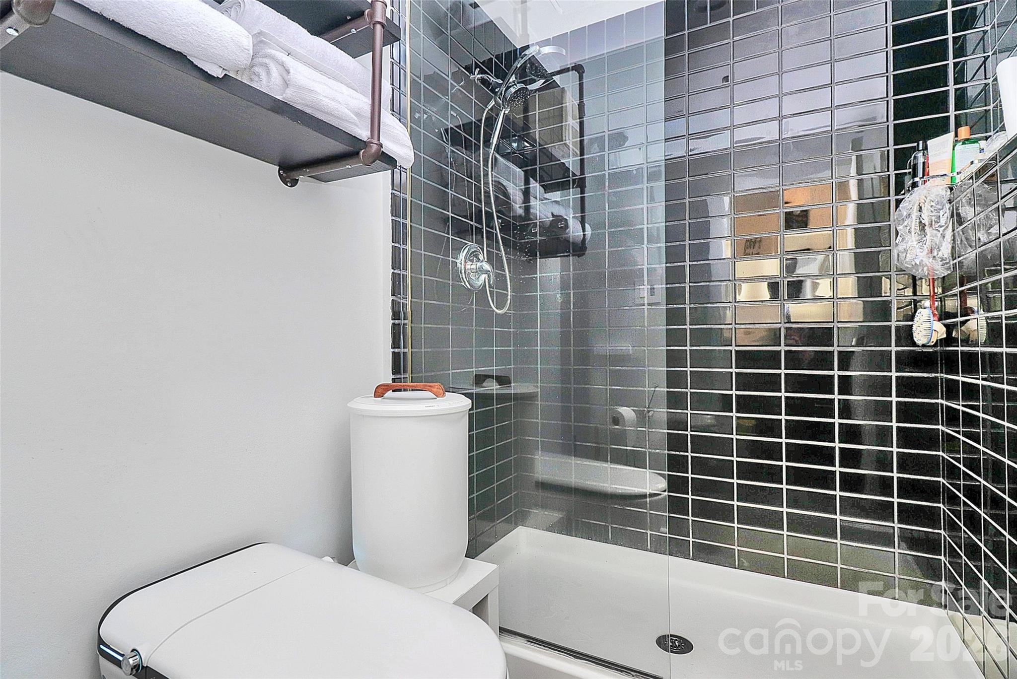 Courtside - Residential