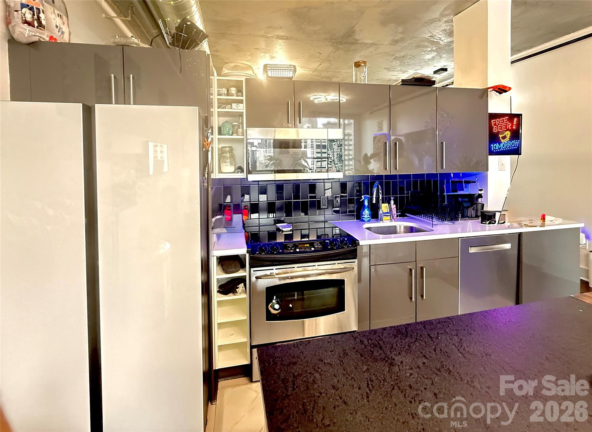 505 E 6th Street 803