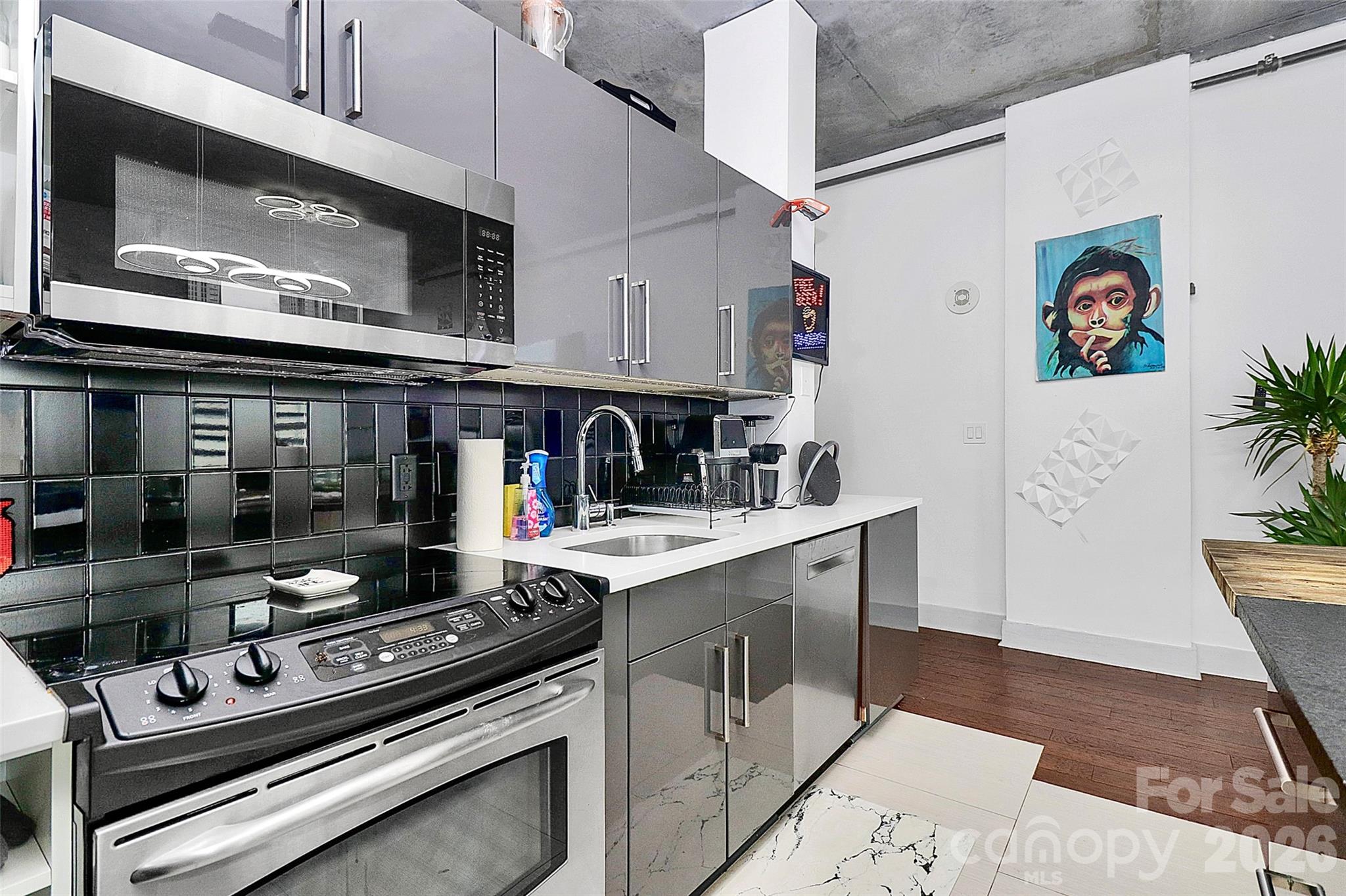 Courtside - Residential