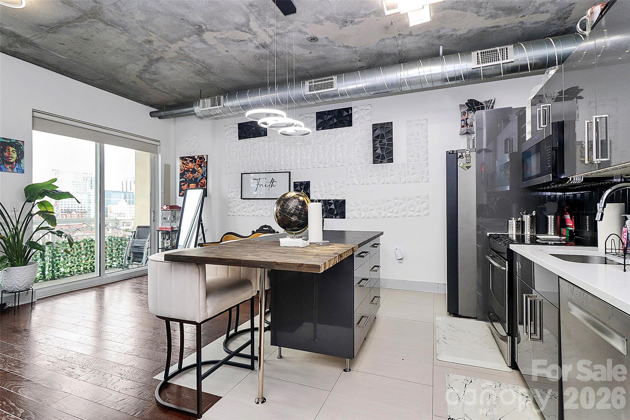 Courtside - Residential